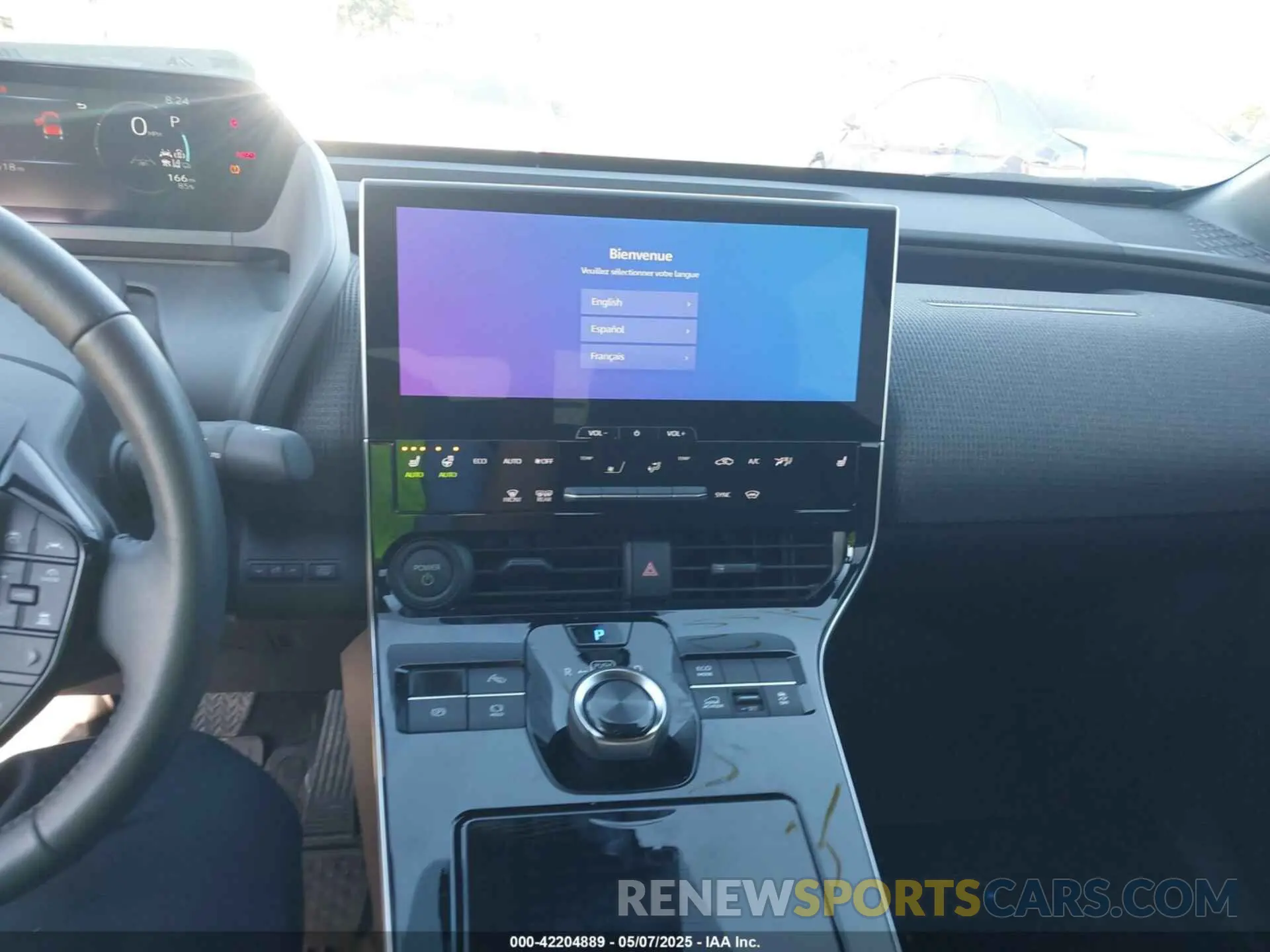 19 fotografías del automóvil dañado JTMABACA9RA055918 TOYOTA BZ4X 2024