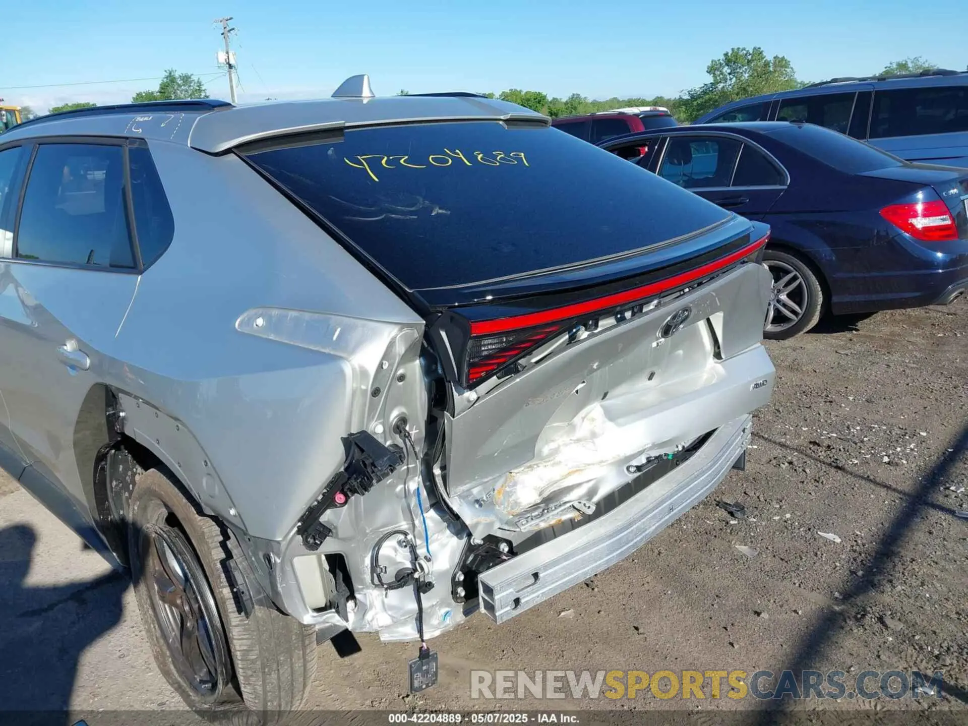 6 fotografías del automóvil dañado JTMABACA9RA055918 TOYOTA BZ4X 2024