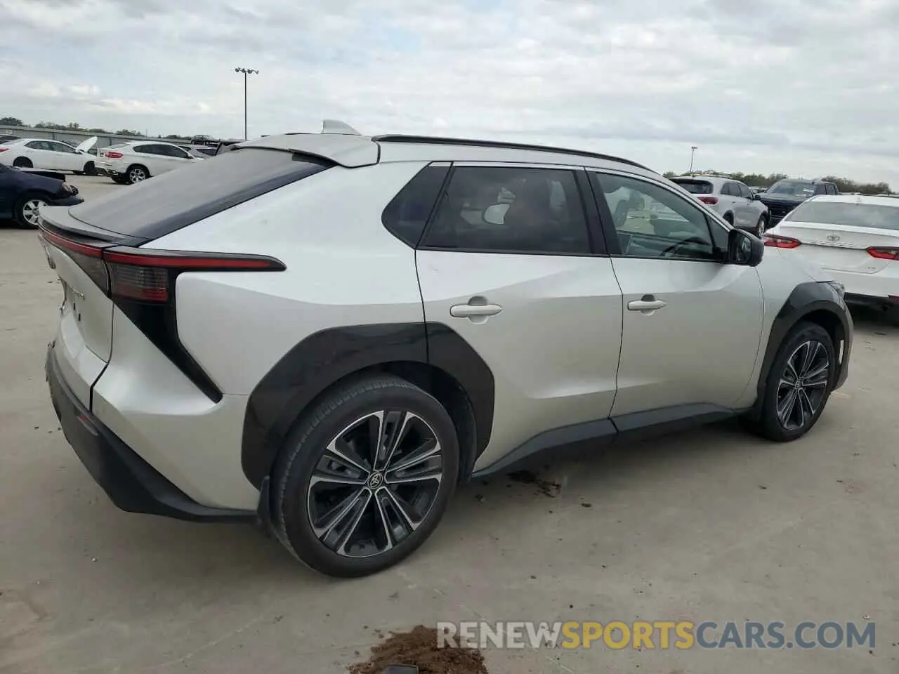 3 fotografías del automóvil dañado JTMAAAAA9PA015941 TOYOTA BZ4X XLE 2023