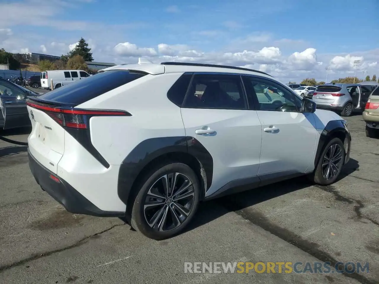 3 fotografías del automóvil dañado JTMABABA9PA005731 TOYOTA BZ4X XLE 2023