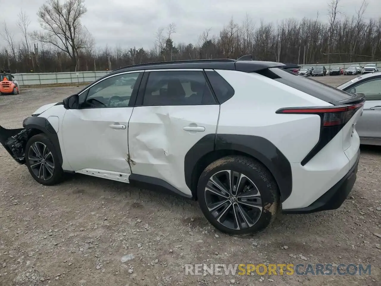 2 fotografías del automóvil dañado JTMABACA2PA037029 TOYOTA BZ4X XLE 2023