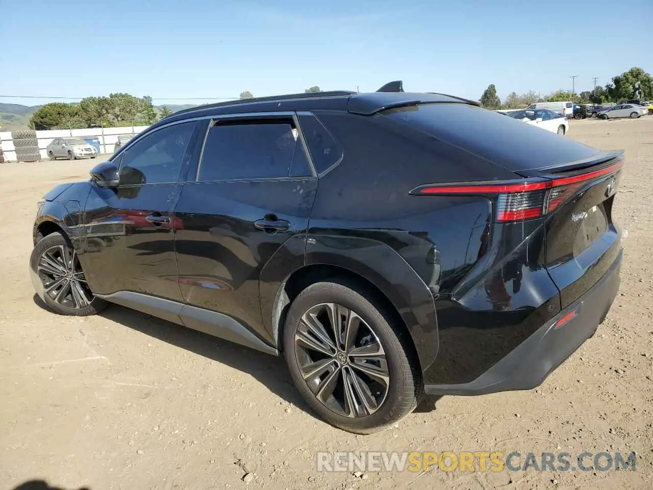 2 fotografías del automóvil dañado JTMABACA3PA030977 TOYOTA BZ4X XLE 2023