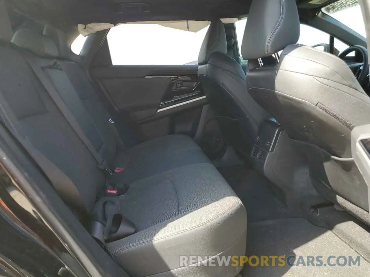 11 fotografías del automóvil dañado JTMAAAAA2RA033023 TOYOTA BZ4X XLE 2024