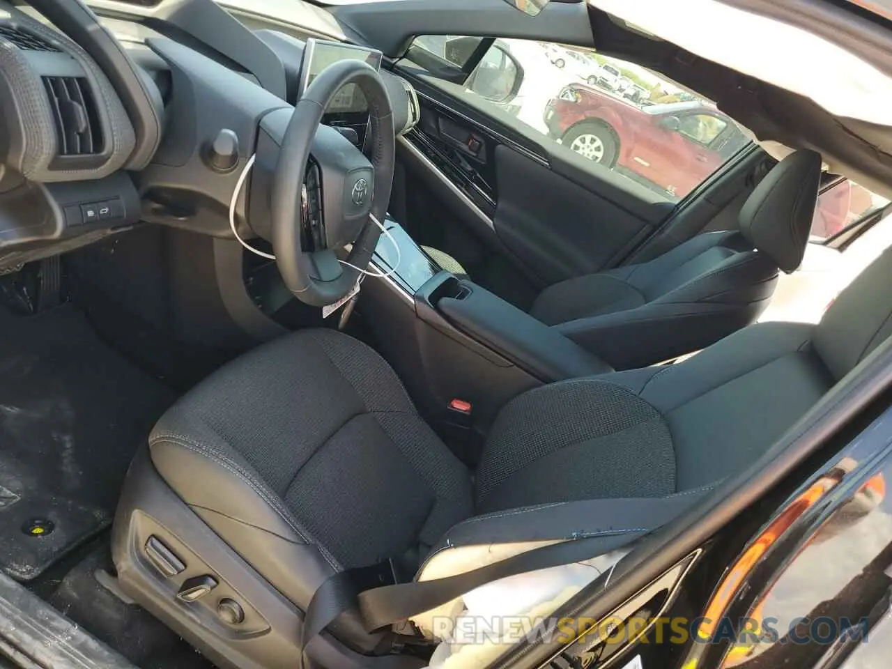 7 fotografías del automóvil dañado JTMAAAAA2RA033023 TOYOTA BZ4X XLE 2024