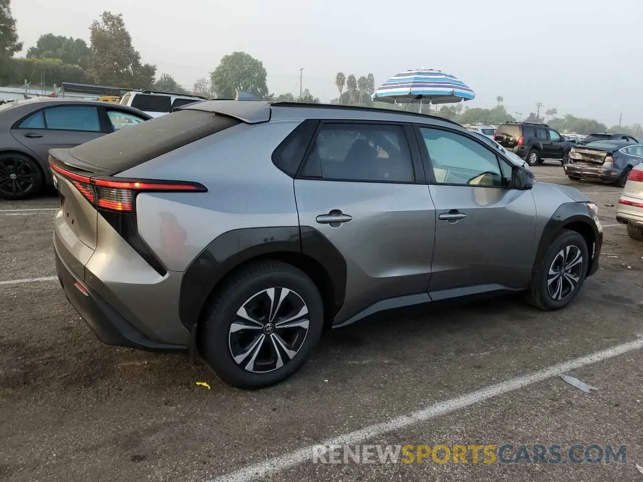 3 fotografías del automóvil dañado JTMAAAAA4RA043407 TOYOTA BZ4X XLE 2024