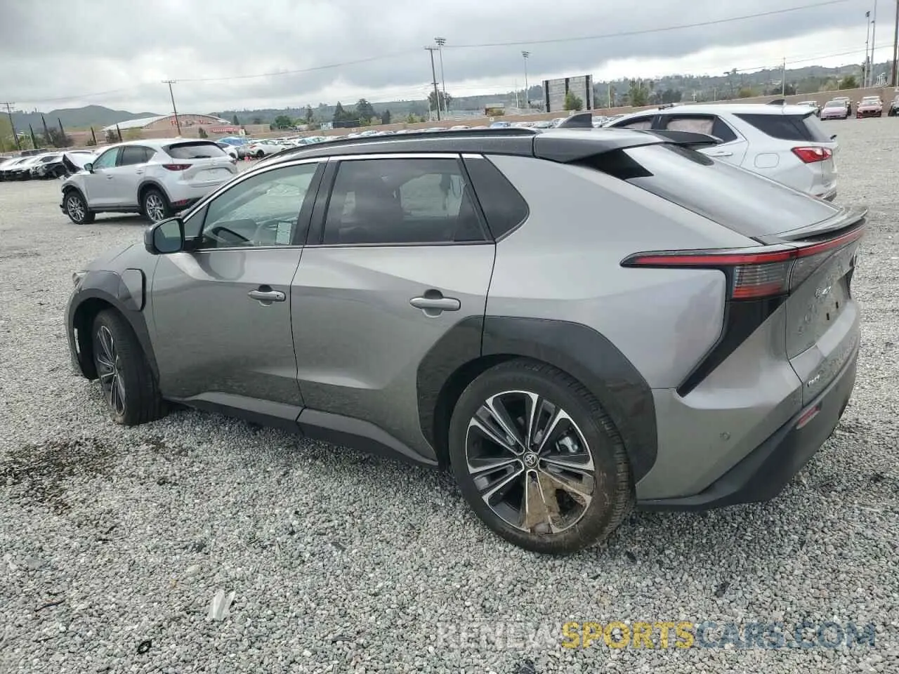 2 fotografías del automóvil dañado JTMAAAAA8RA045760 TOYOTA BZ4X XLE 2024