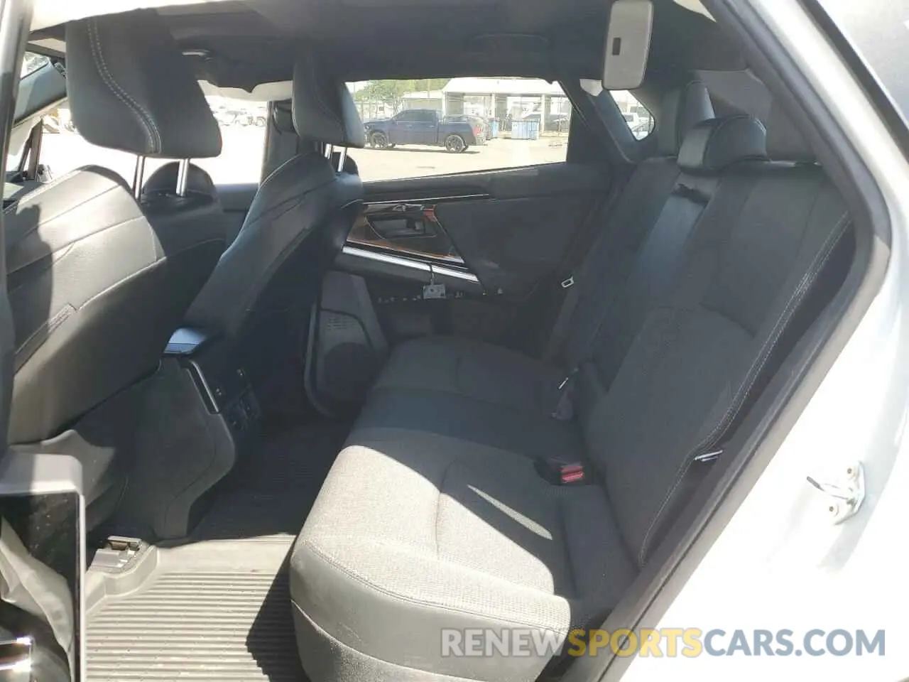 11 fotografías del automóvil dañado JTMAAAAA9RA038252 TOYOTA BZ4X XLE 2024