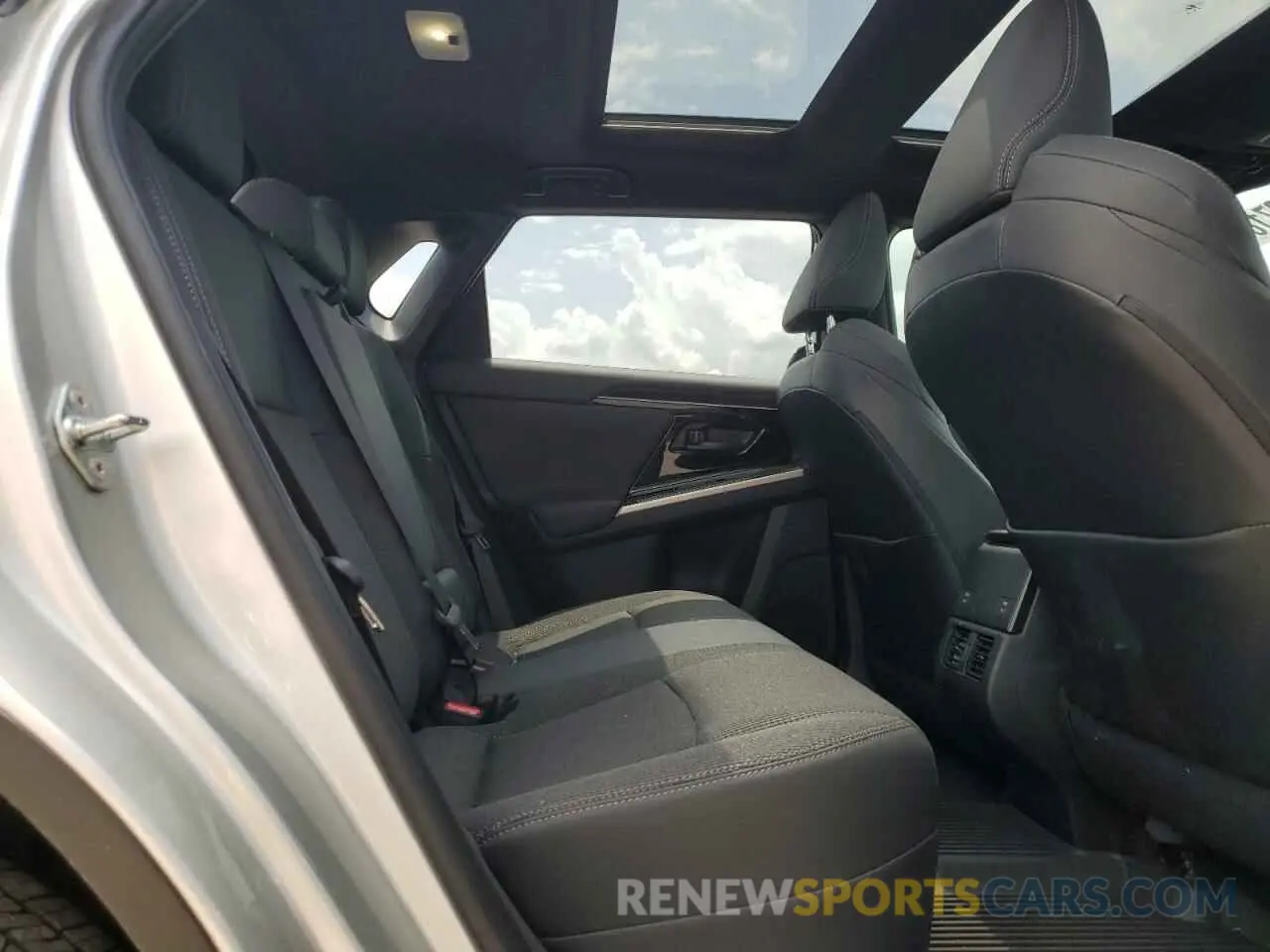 11 fotografías del automóvil dañado JTMAAAAA9RA053110 TOYOTA BZ4X XLE 2024