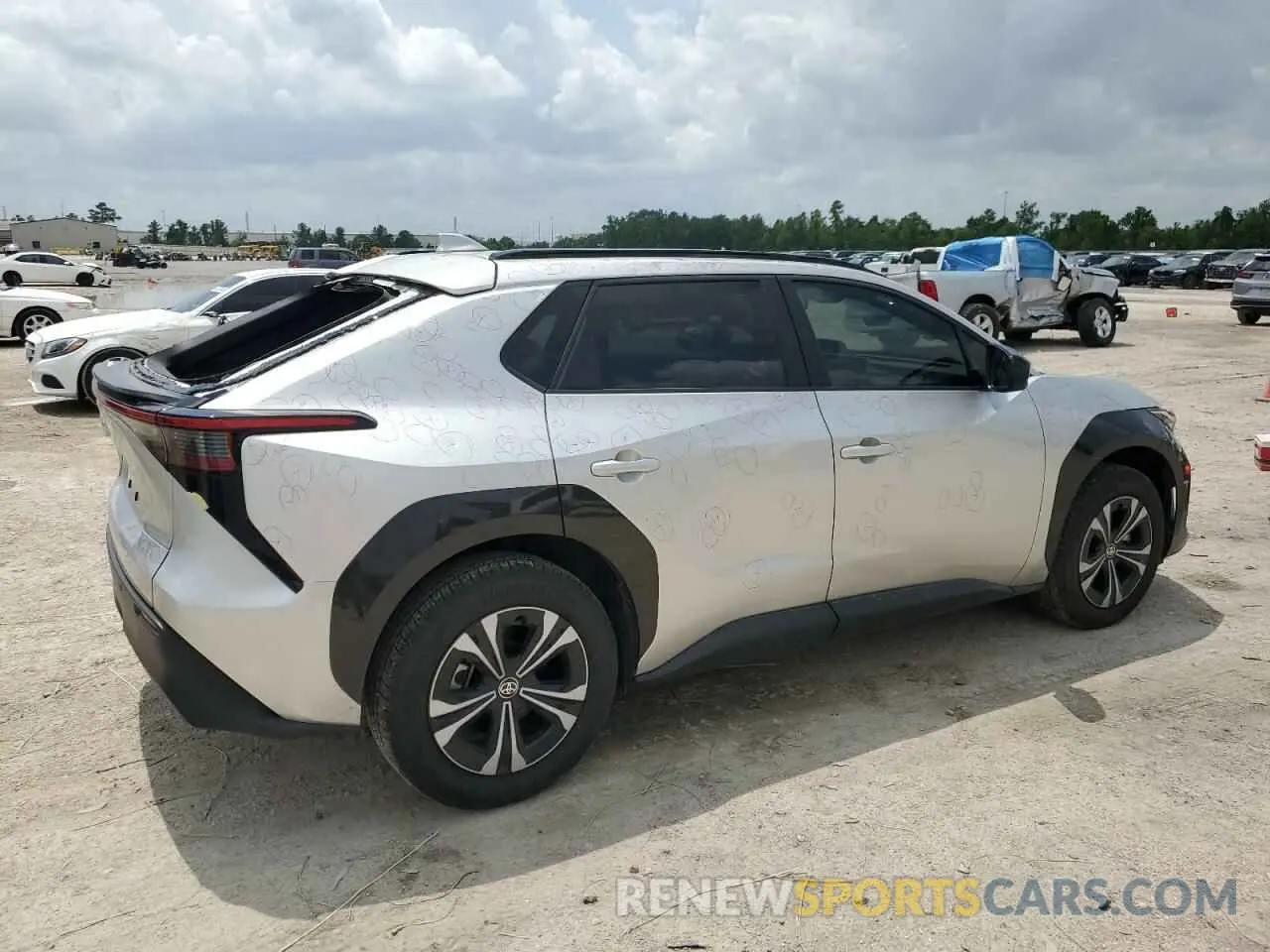 3 fotografías del automóvil dañado JTMAAAAA9RA053110 TOYOTA BZ4X XLE 2024