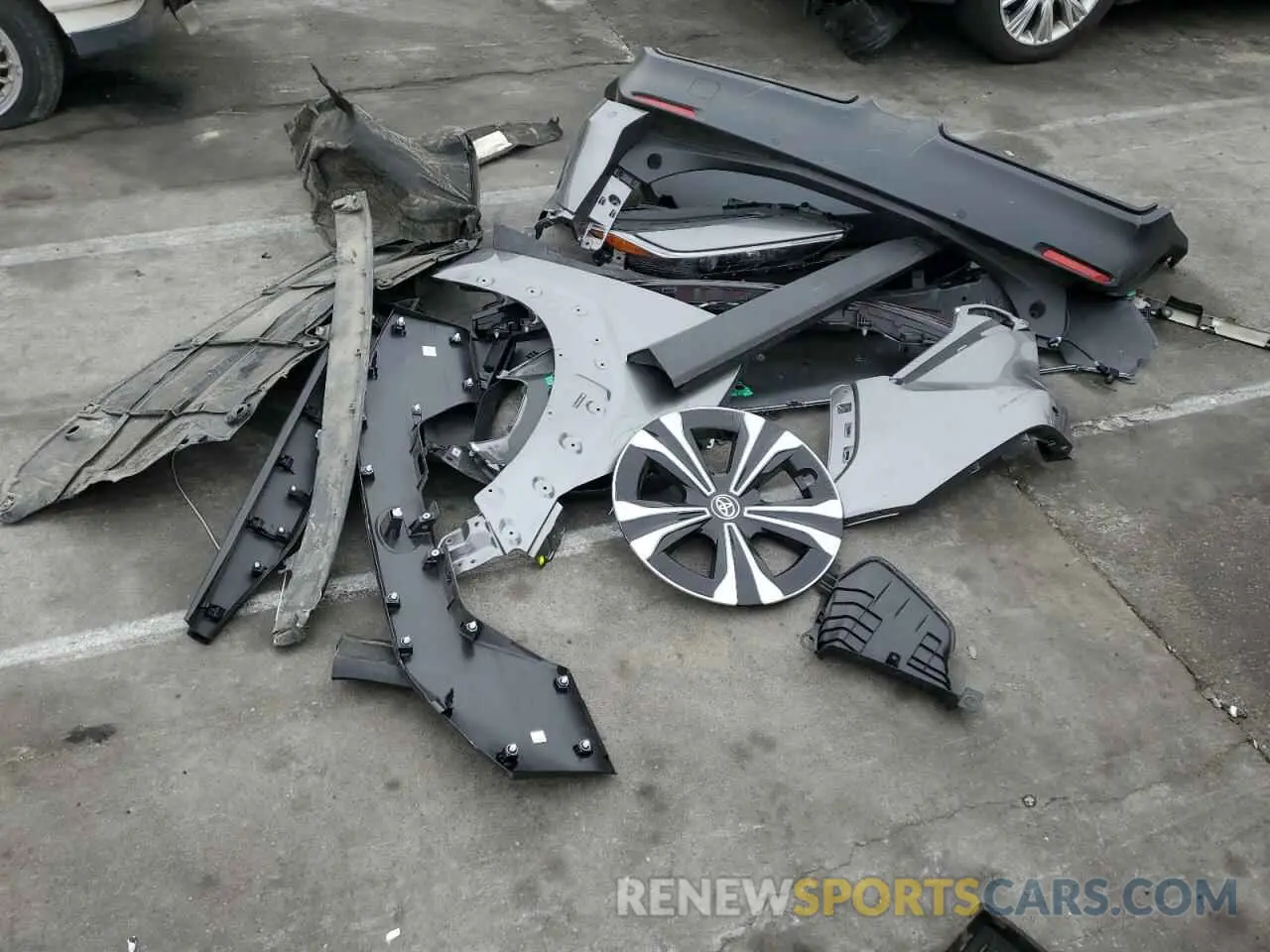 13 fotografías del automóvil dañado JTMABACA5RA090083 TOYOTA BZ4X XLE 2024