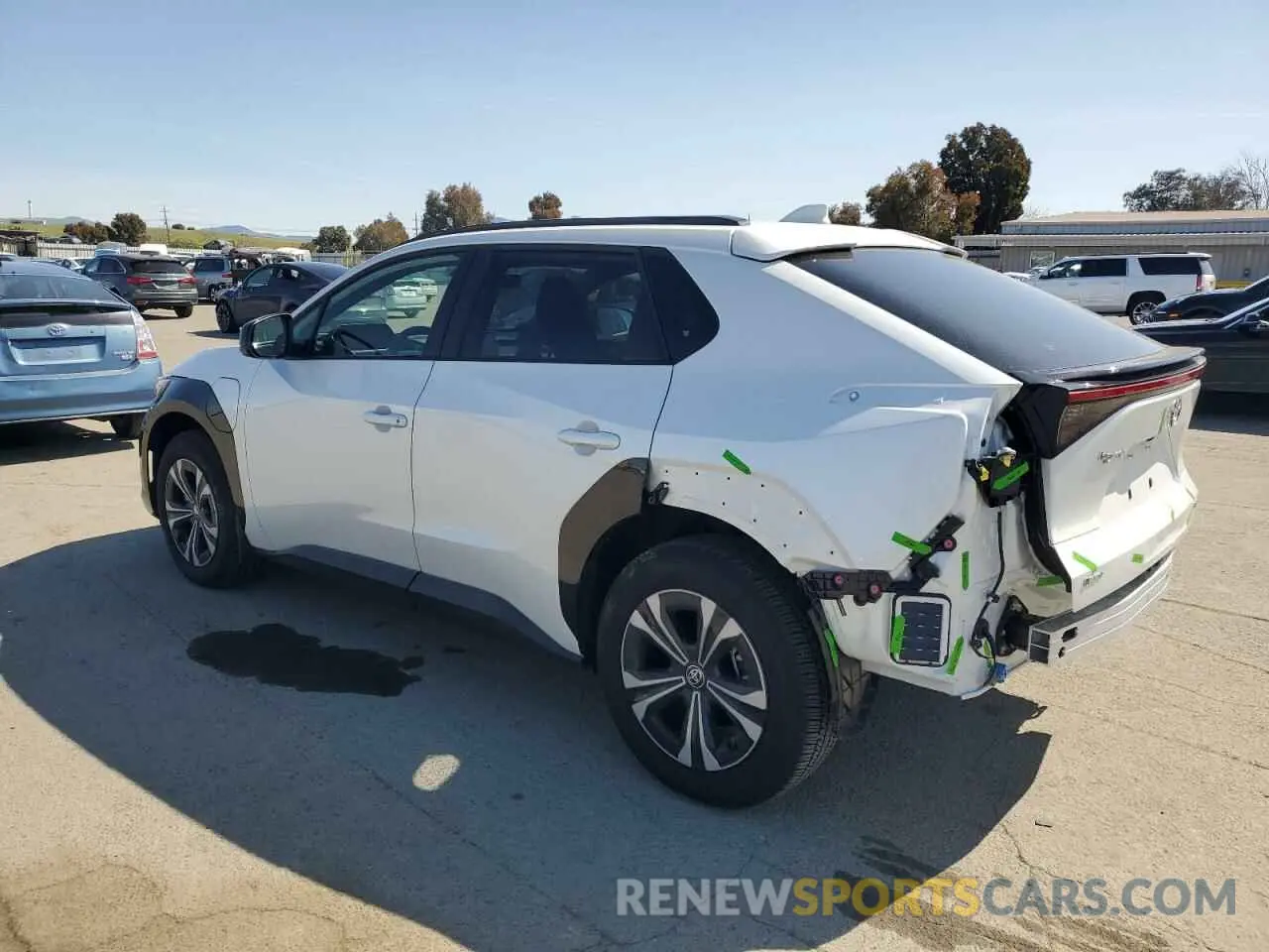2 fotografías del automóvil dañado JTMABACA8RA073861 TOYOTA BZ4X XLE 2024