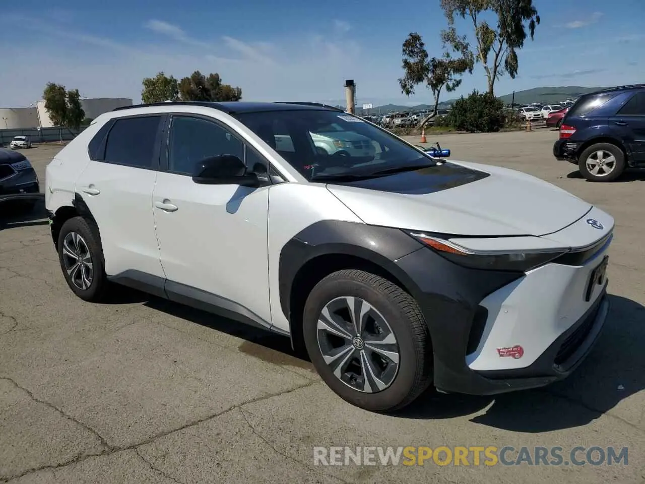 4 fotografías del automóvil dañado JTMABACA8RA073861 TOYOTA BZ4X XLE 2024