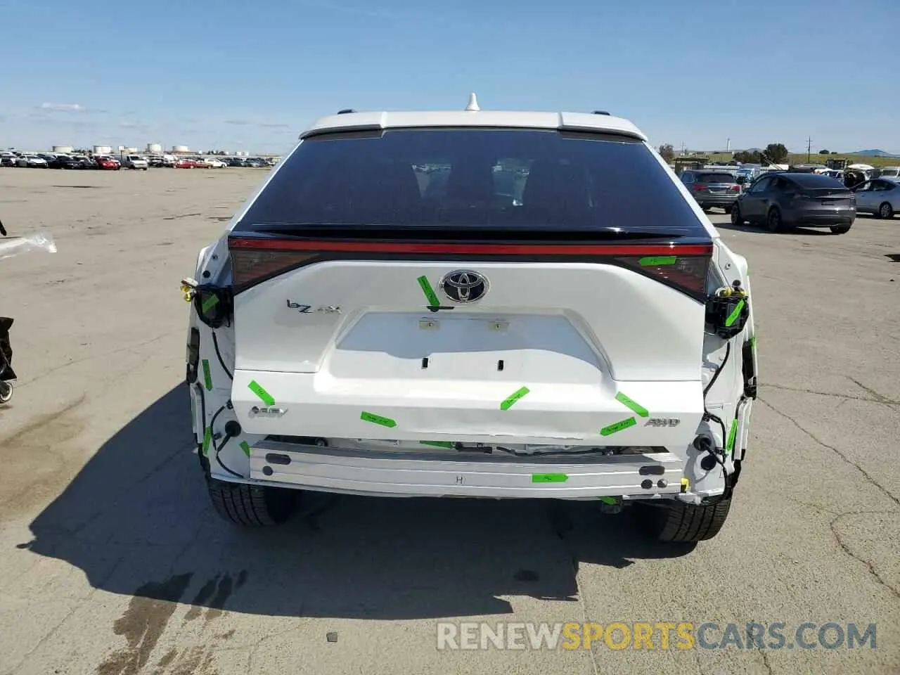 6 fotografías del automóvil dañado JTMABACA8RA073861 TOYOTA BZ4X XLE 2024