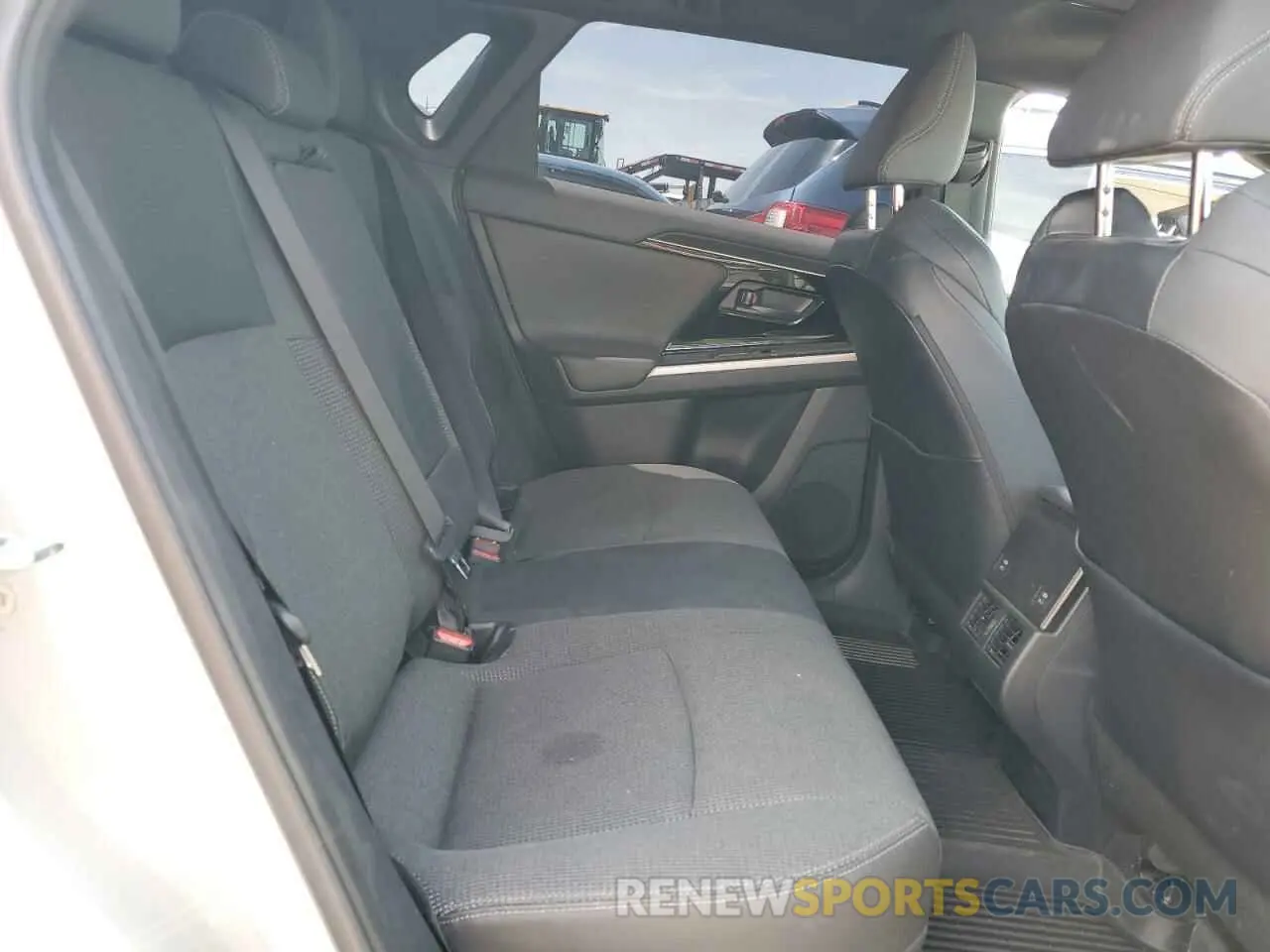 10 fotografías del automóvil dañado JTMABACA9RA056101 TOYOTA BZ4X XLE 2024