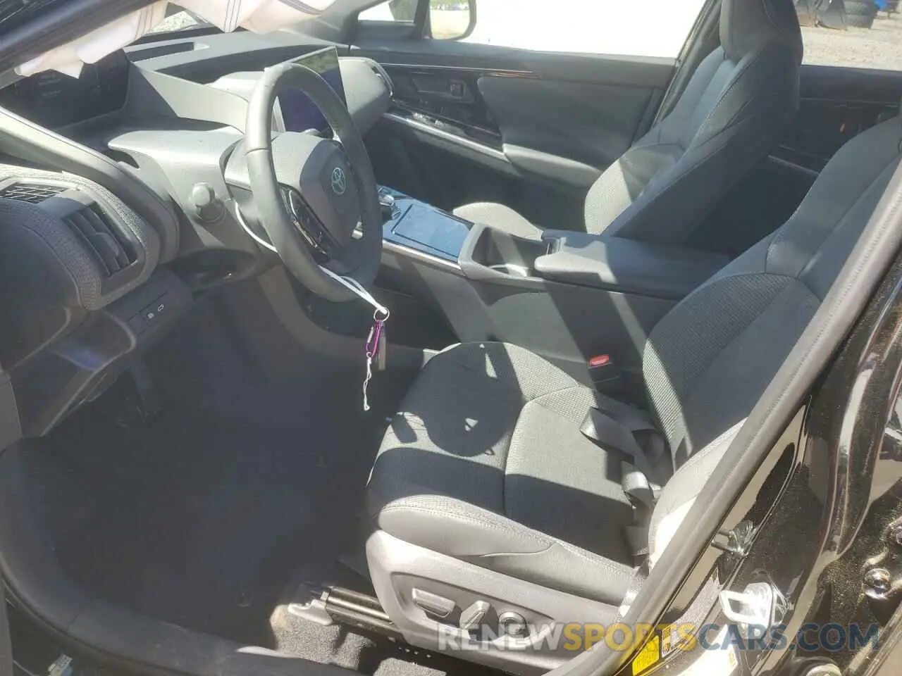 7 fotografías del automóvil dañado JTMABACAXRA088300 TOYOTA BZ4X XLE 2024