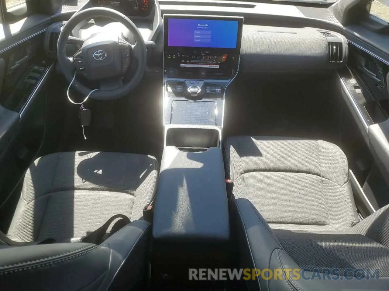 8 fotografías del automóvil dañado JTMABACAXRA088300 TOYOTA BZ4X XLE 2024