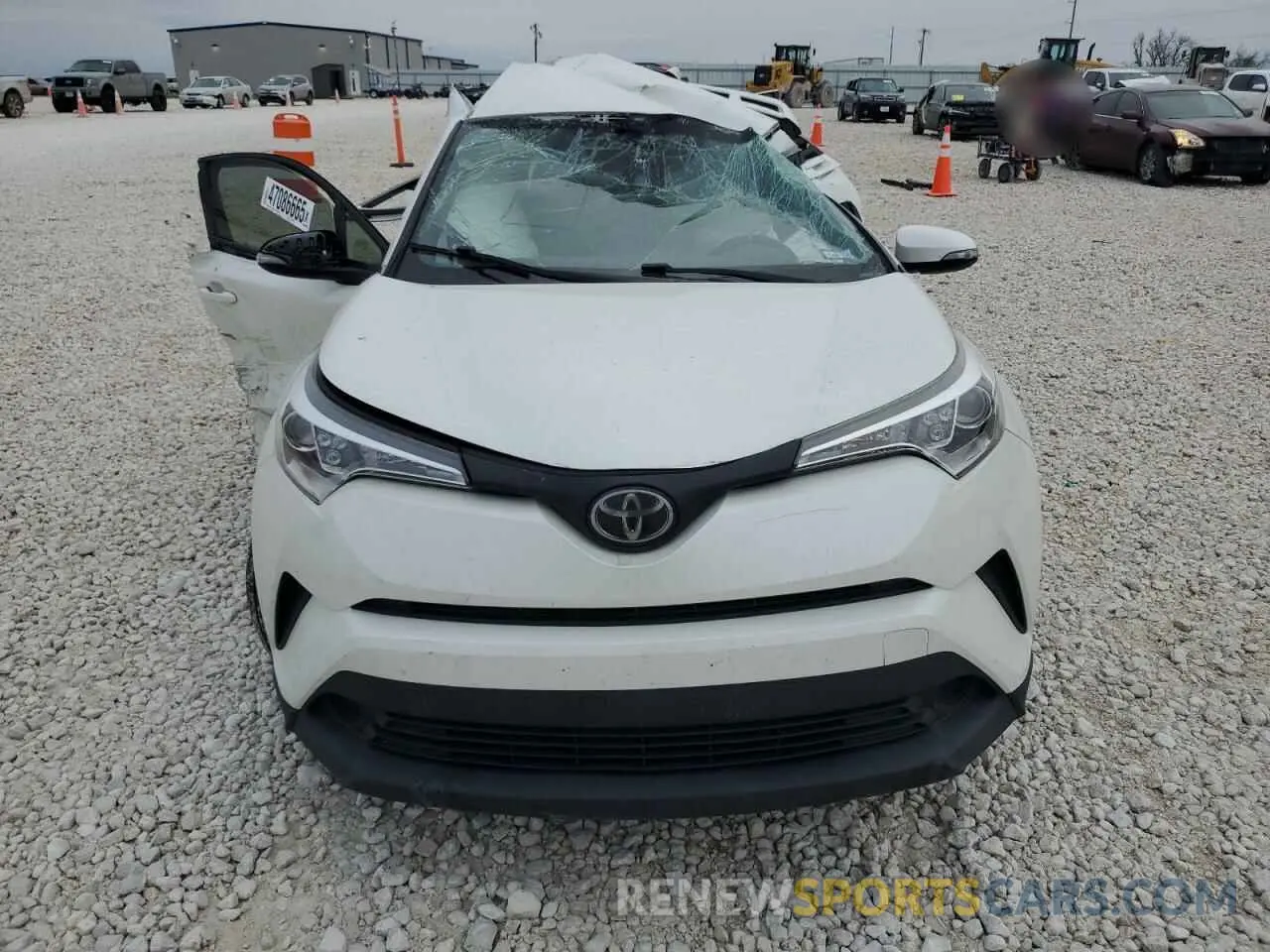 5 fotografías del automóvil dañado JTNKHMBX0K1032619 TOYOTA C-HR 2019