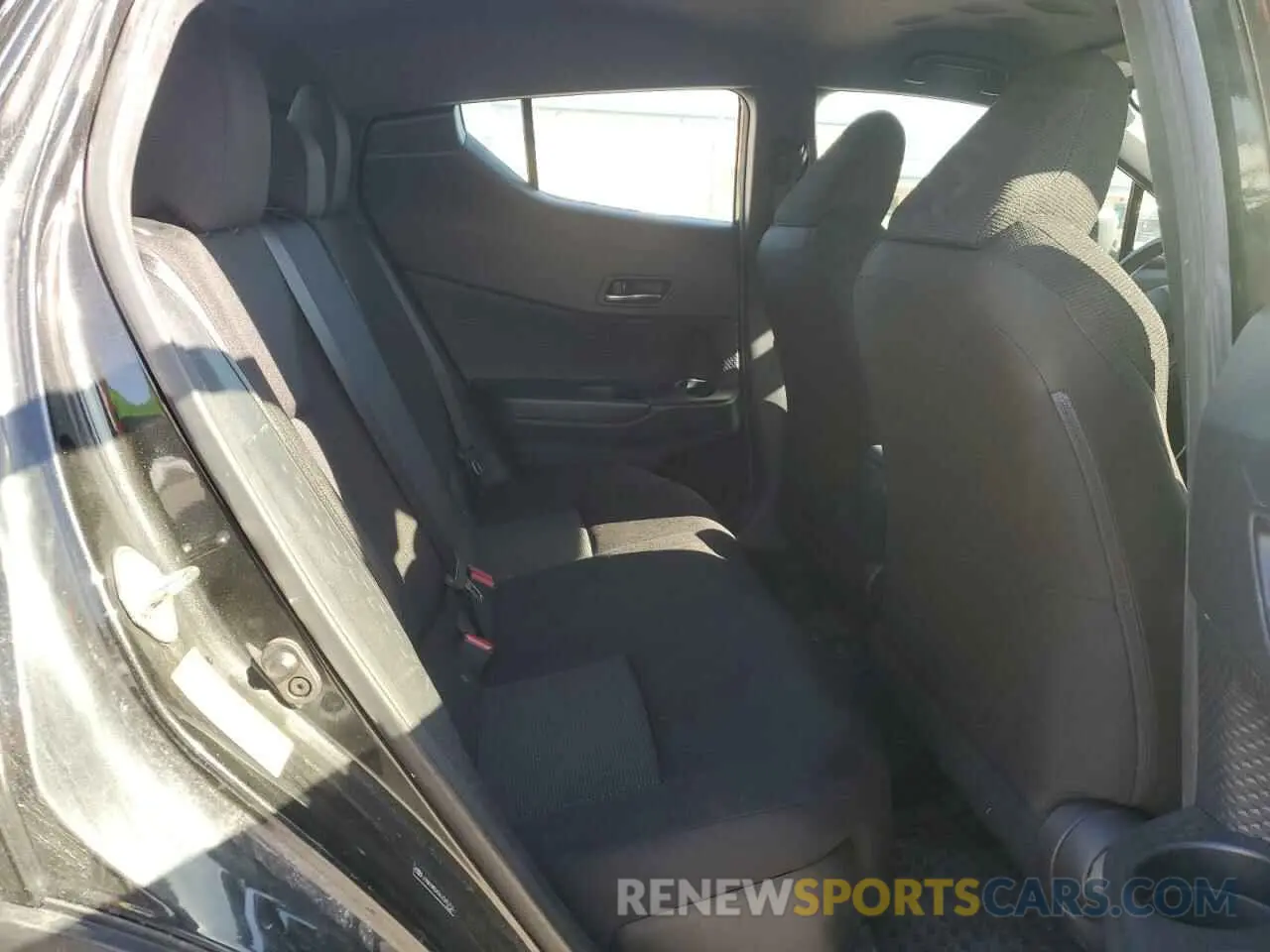 11 fotografías del automóvil dañado JTNKHMBX0K1040753 TOYOTA C-HR 2019