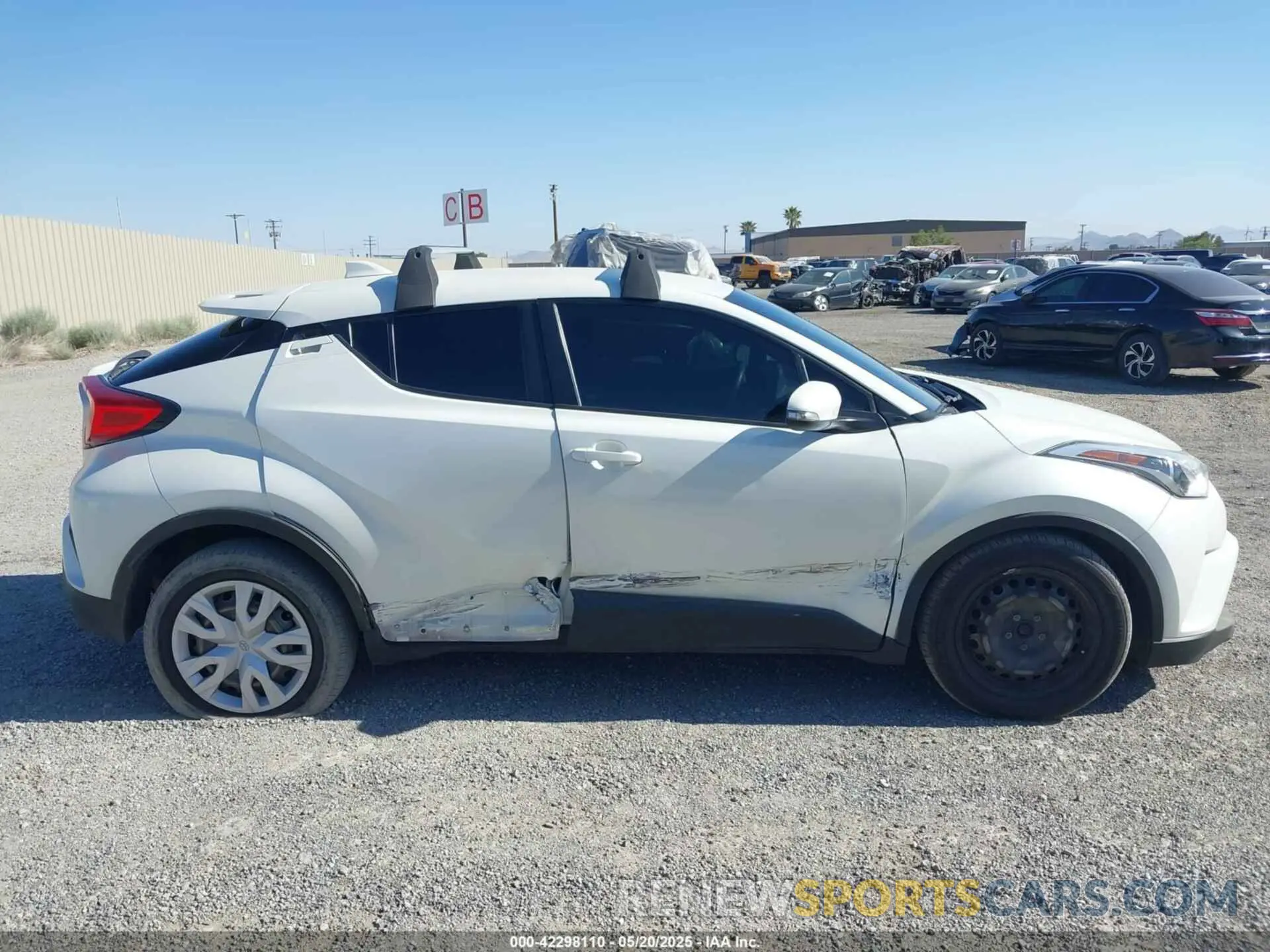 13 fotografías del automóvil dañado JTNKHMBX0K1049131 TOYOTA C-HR 2019
