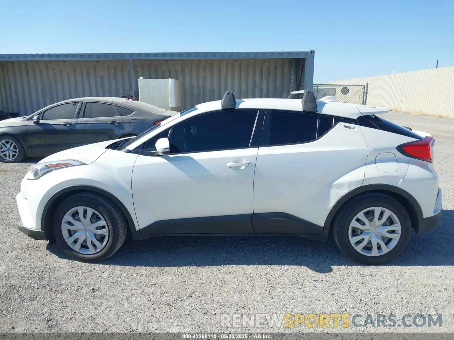 14 fotografías del automóvil dañado JTNKHMBX0K1049131 TOYOTA C-HR 2019