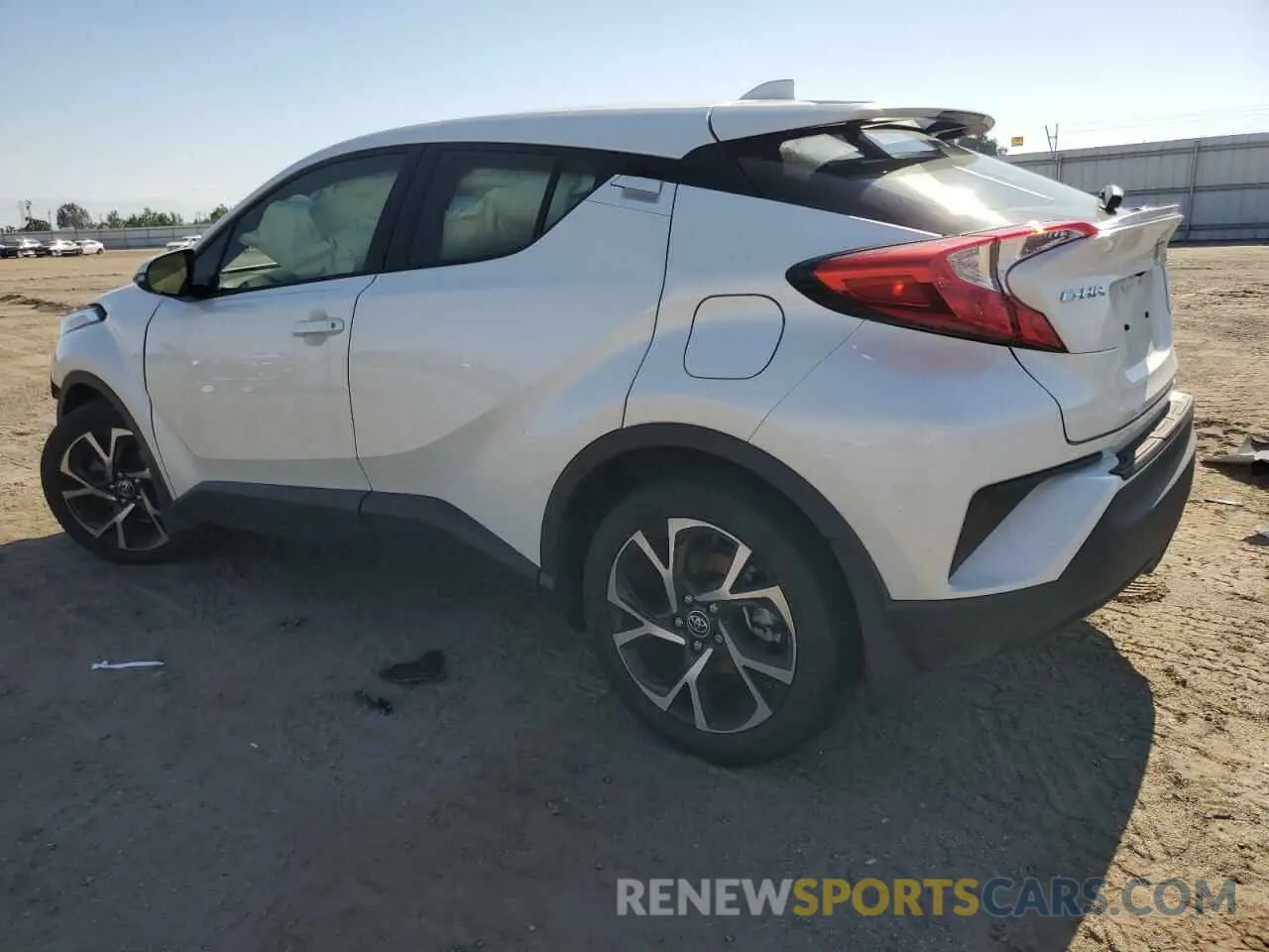 2 fotografías del automóvil dañado JTNKHMBX1K1014761 TOYOTA C-HR 2019