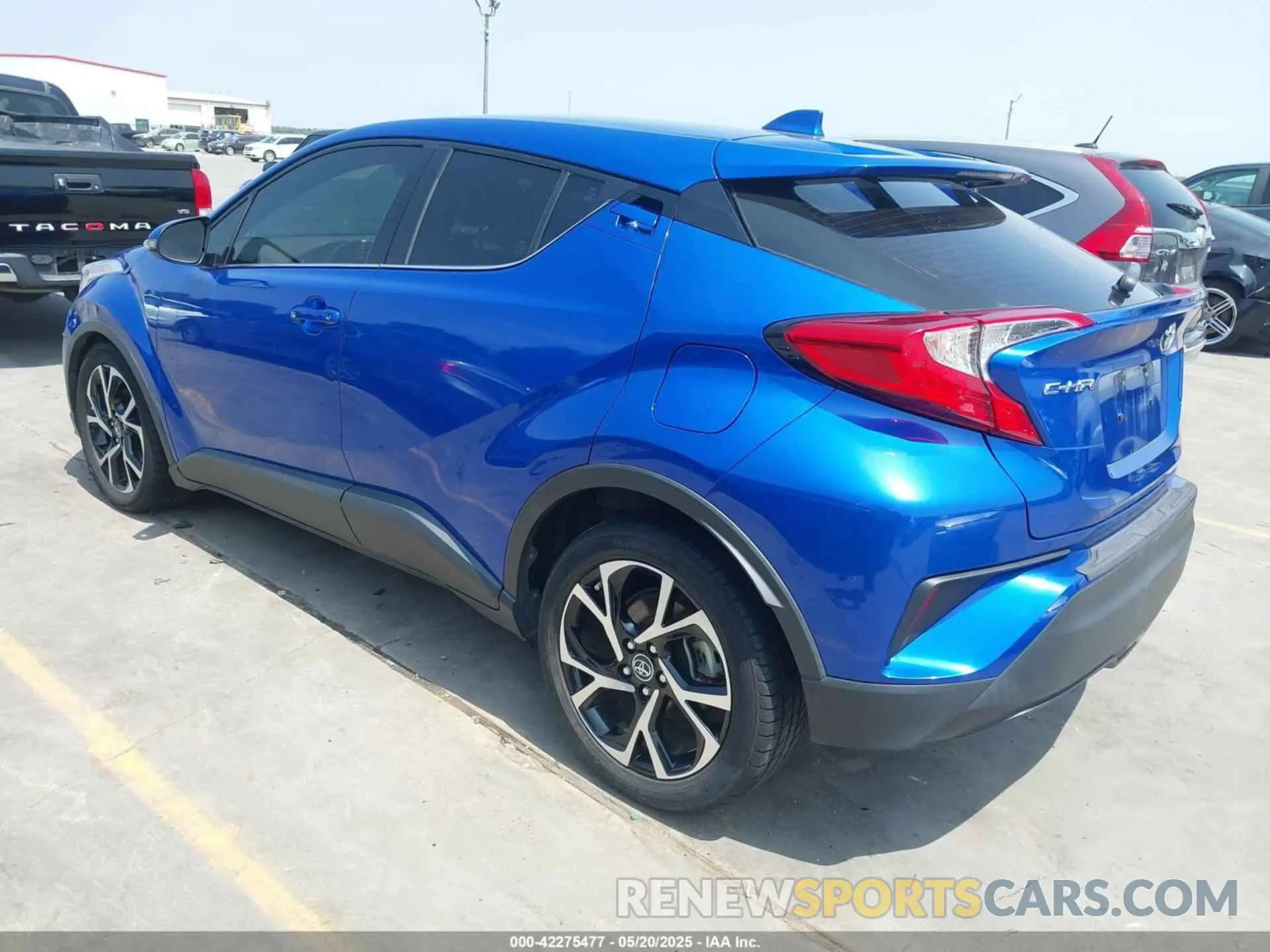 3 fotografías del automóvil dañado JTNKHMBX1K1021113 TOYOTA C-HR 2019