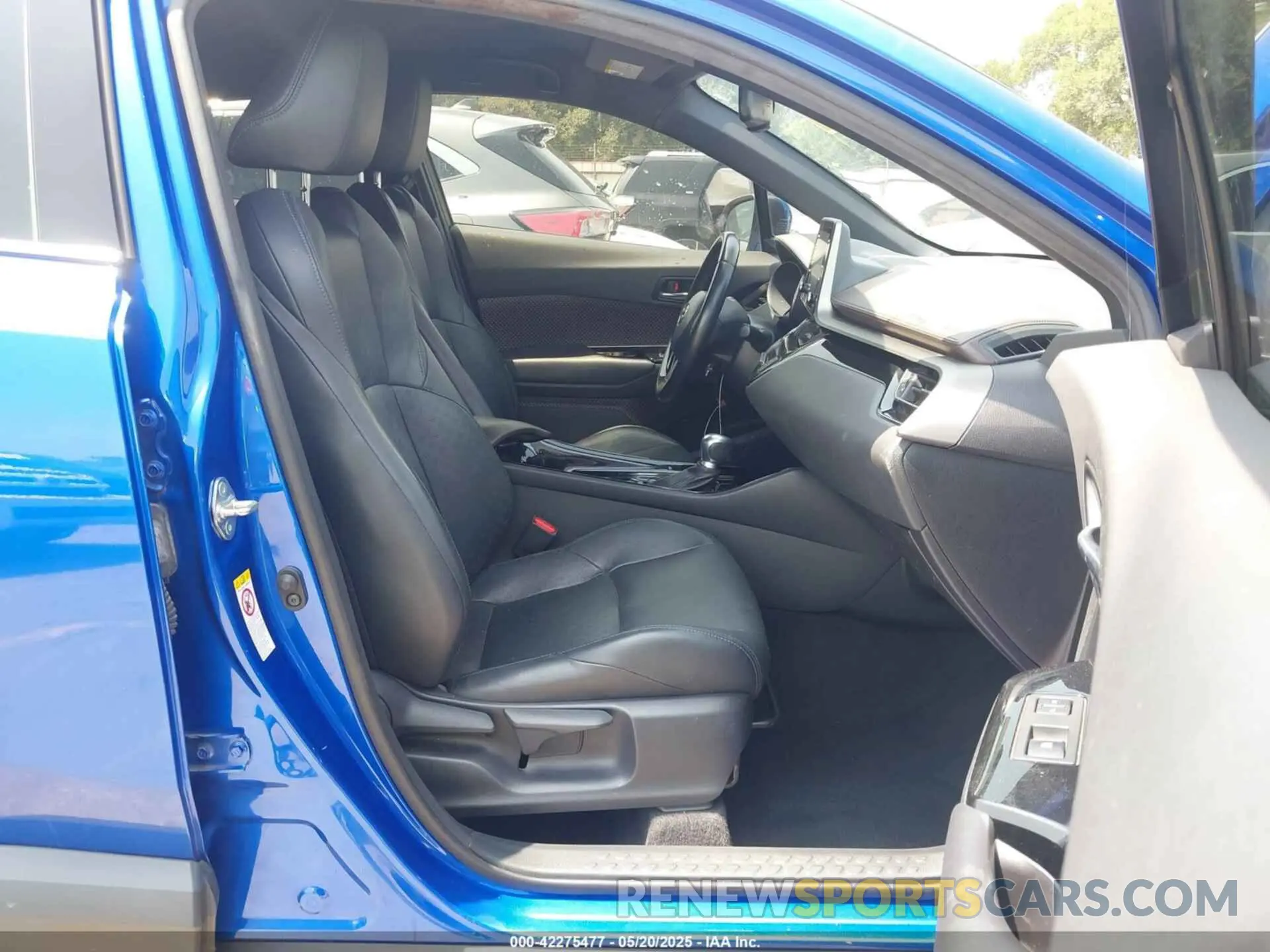 5 fotografías del automóvil dañado JTNKHMBX1K1021113 TOYOTA C-HR 2019