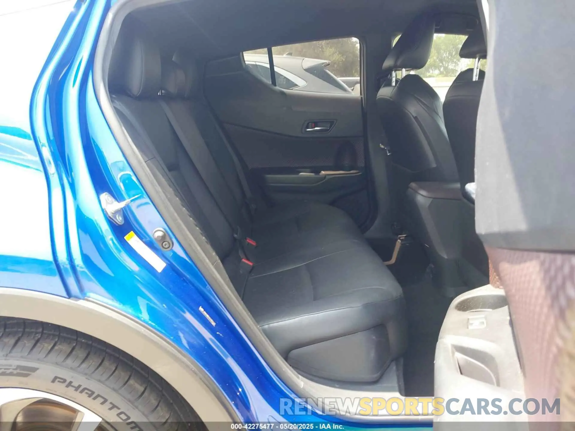 8 fotografías del automóvil dañado JTNKHMBX1K1021113 TOYOTA C-HR 2019