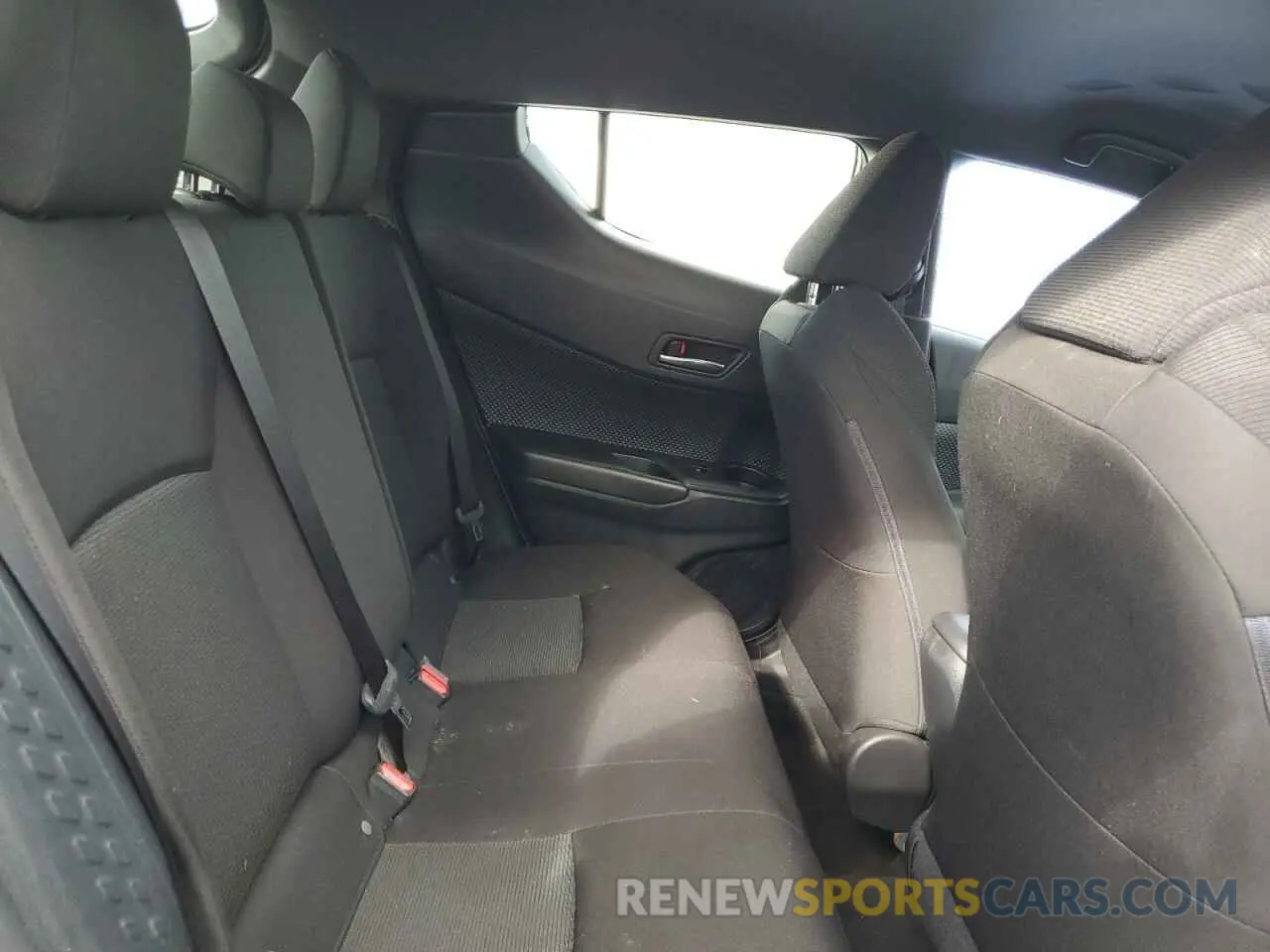 6 fotografías del automóvil dañado JTNKHMBX1K1034461 TOYOTA C-HR 2019