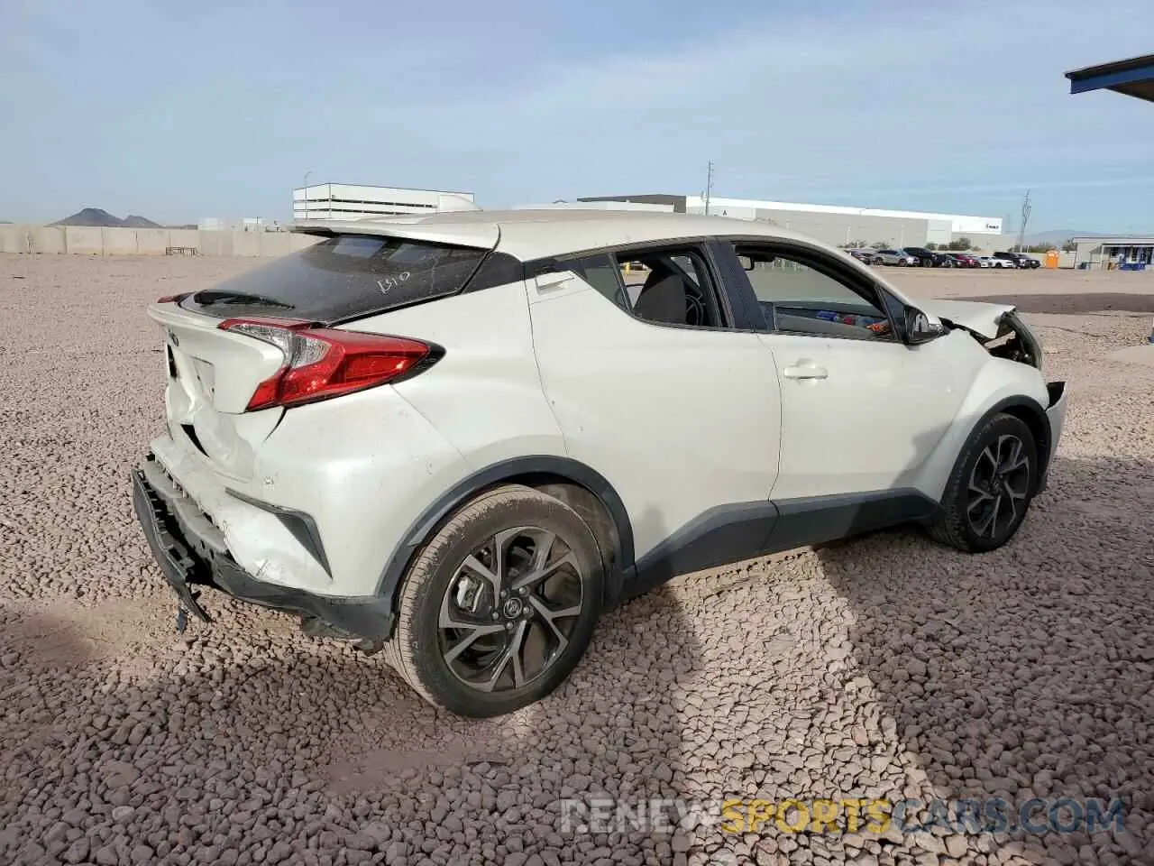 3 fotografías del automóvil dañado JTNKHMBX1K1046481 TOYOTA C-HR 2019