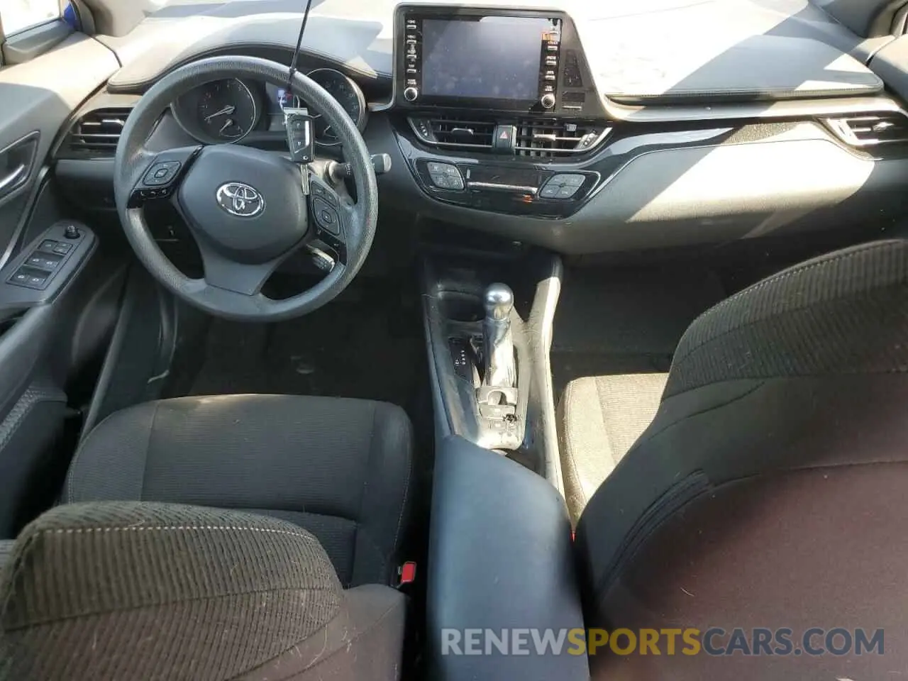 8 fotografías del automóvil dañado JTNKHMBX1K1054502 TOYOTA C-HR 2019