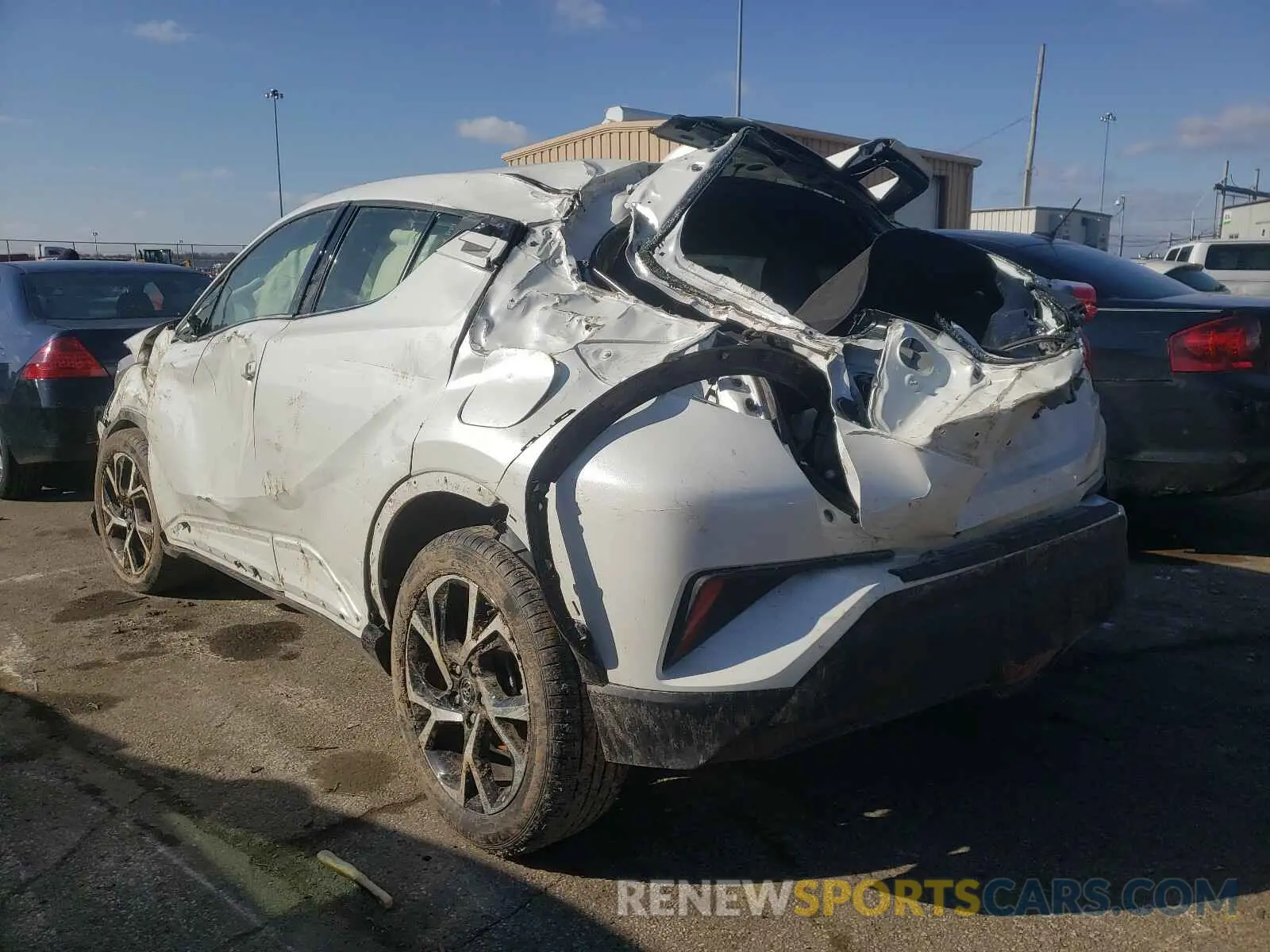 3 fotografías del automóvil dañado JTNKHMBX2K1054380 TOYOTA C-HR 2019