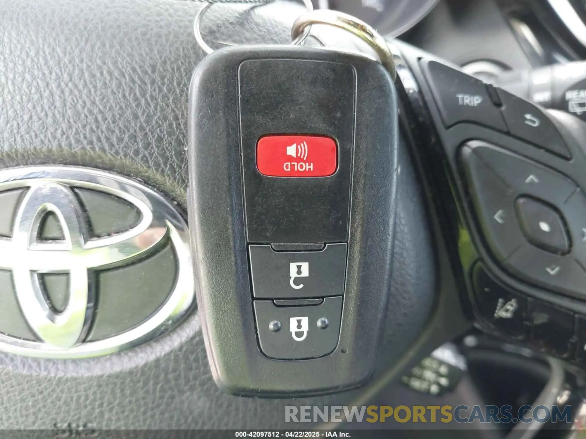 11 fotografías del automóvil dañado JTNKHMBX3K1015636 TOYOTA C-HR 2019
