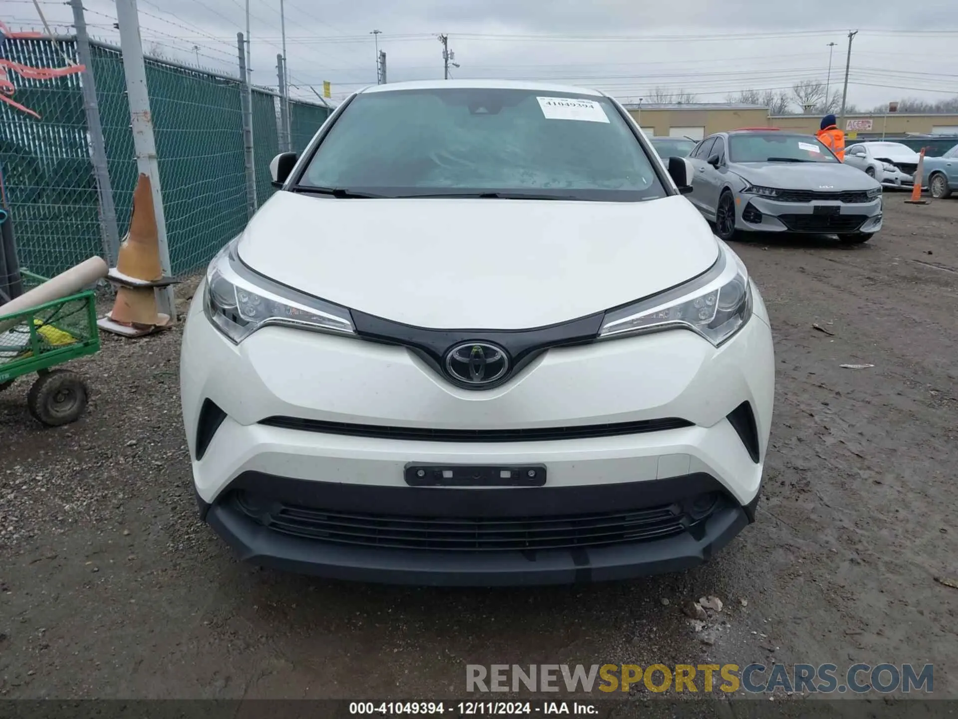 12 fotografías del automóvil dañado JTNKHMBX3K1027978 TOYOTA C-HR 2019