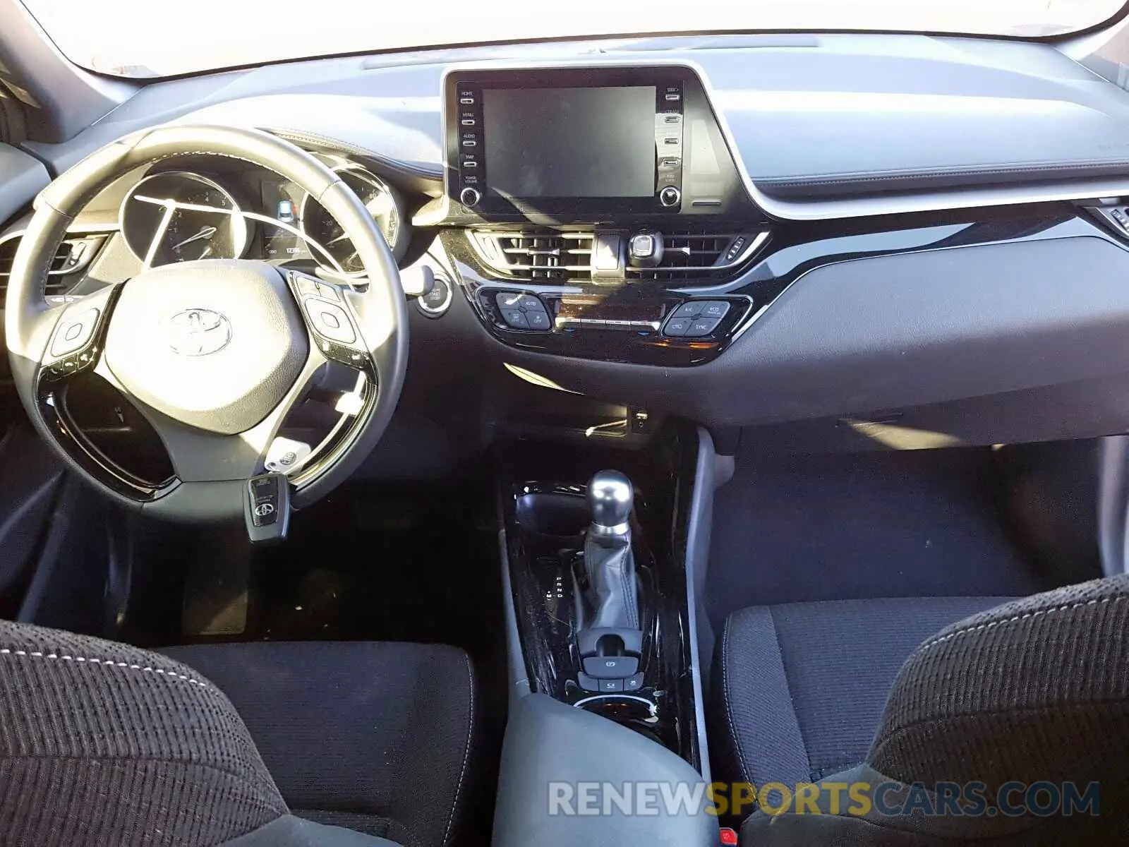 9 fotografías del automóvil dañado JTNKHMBX3K1031853 TOYOTA C-HR 2019