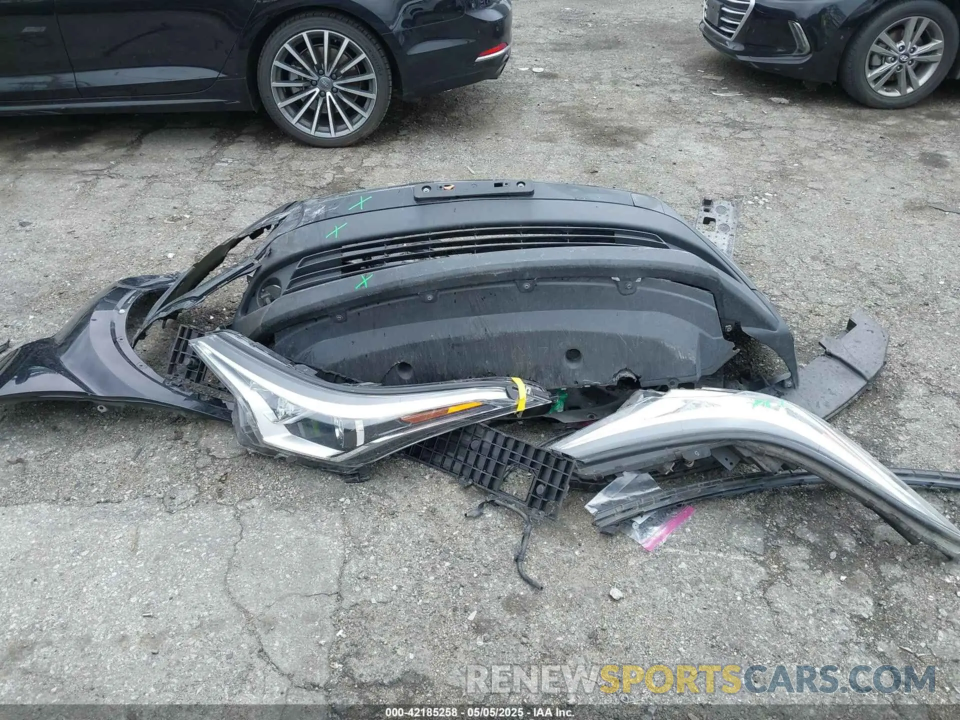 12 fotografías del automóvil dañado JTNKHMBX3K1038981 TOYOTA C-HR 2019