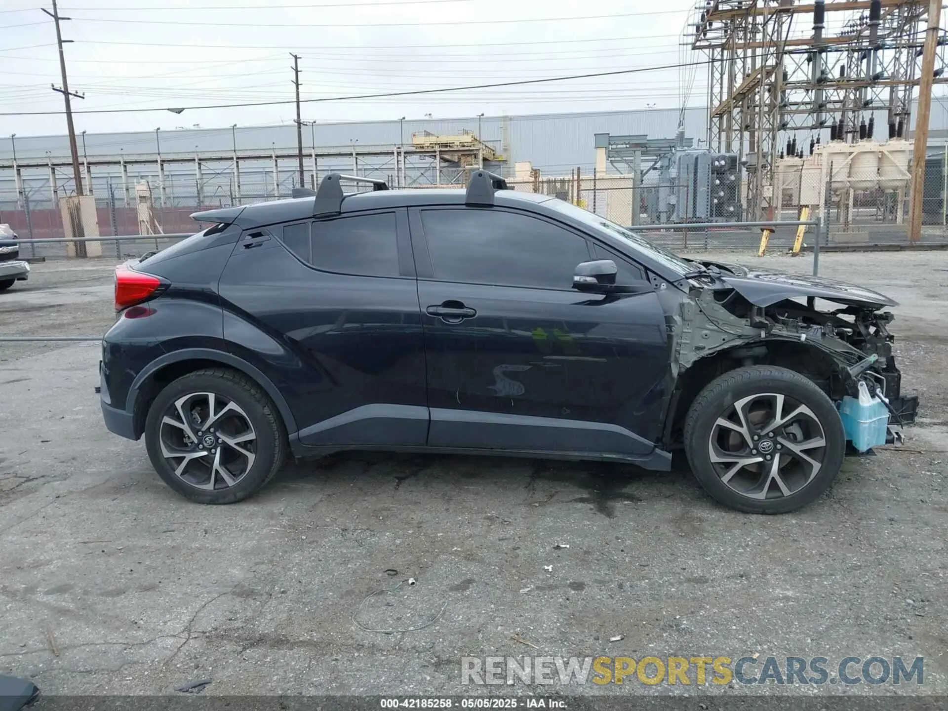 14 fotografías del automóvil dañado JTNKHMBX3K1038981 TOYOTA C-HR 2019