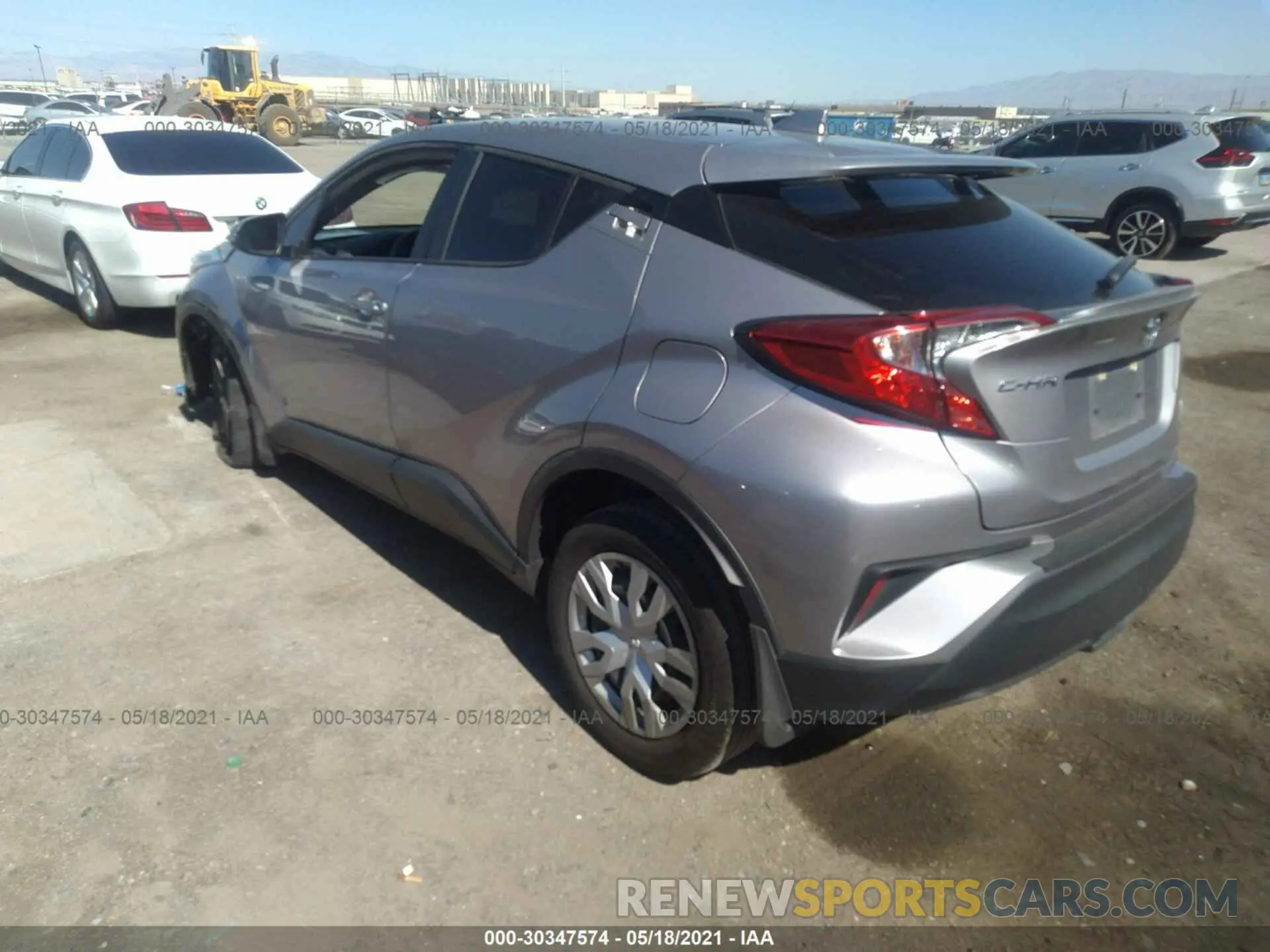 3 fotografías del automóvil dañado JTNKHMBX3K1054999 TOYOTA C-HR 2019