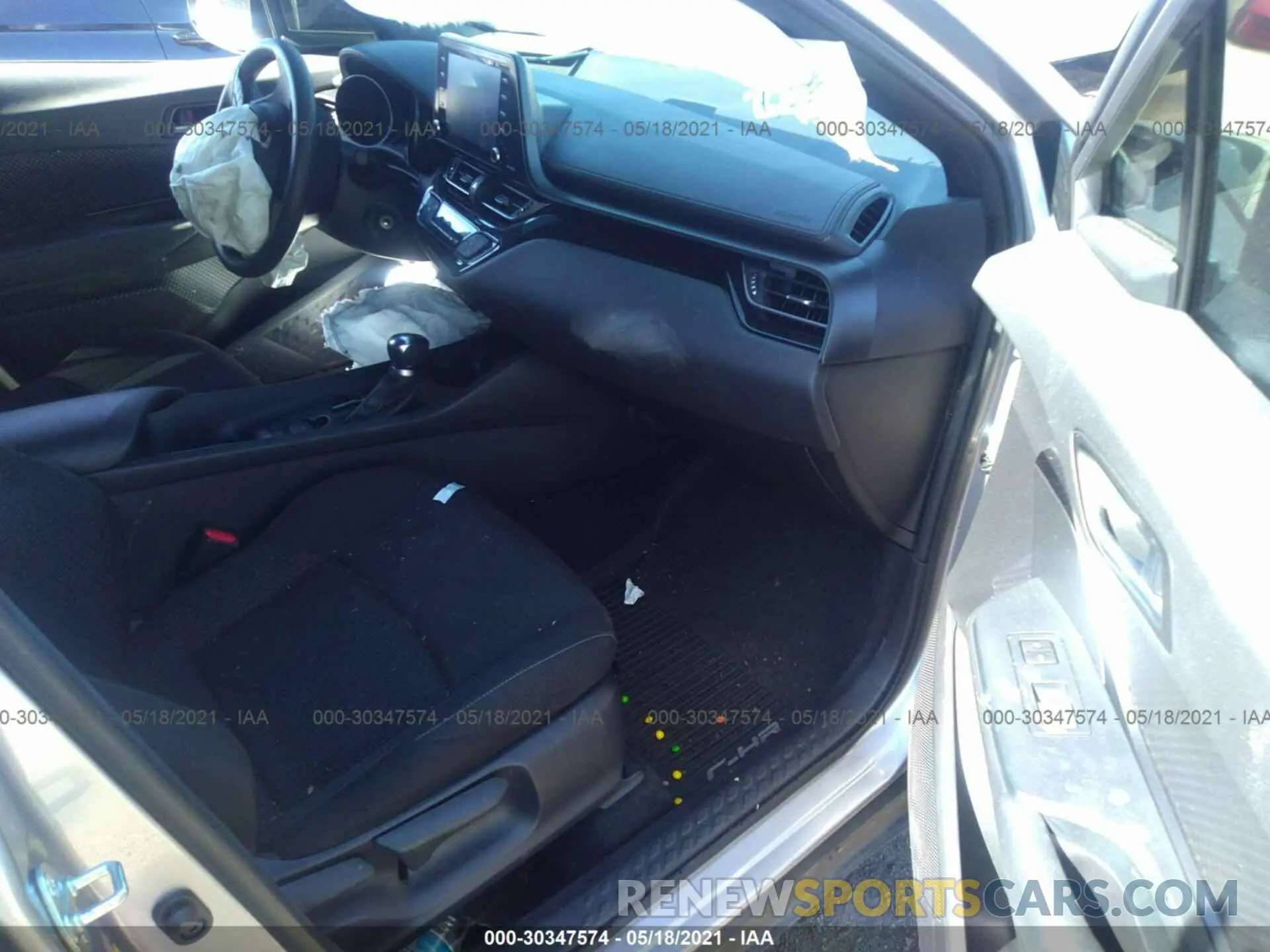 8 fotografías del automóvil dañado JTNKHMBX3K1054999 TOYOTA C-HR 2019