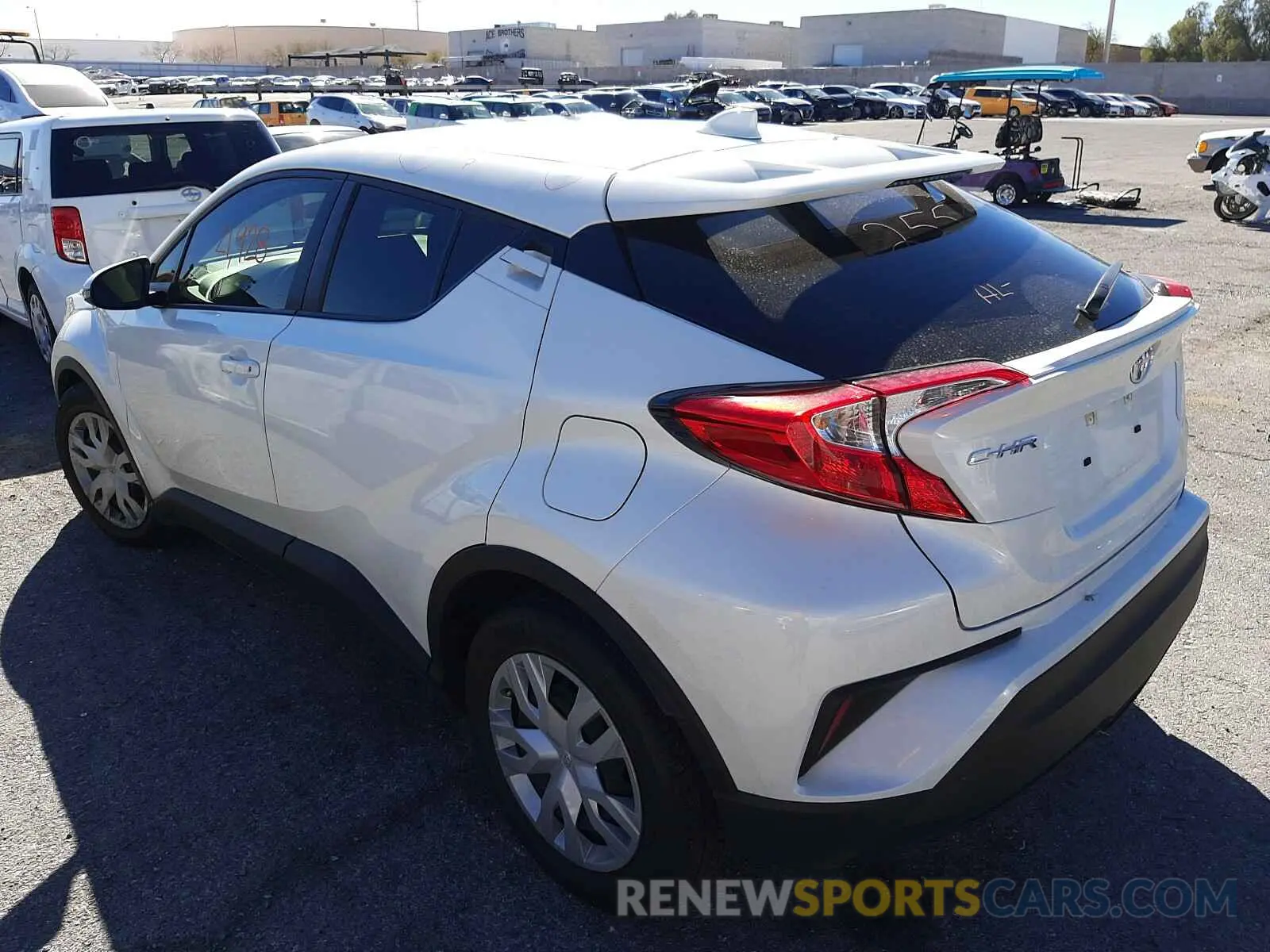 3 fotografías del automóvil dañado JTNKHMBX3K1058194 TOYOTA C-HR 2019