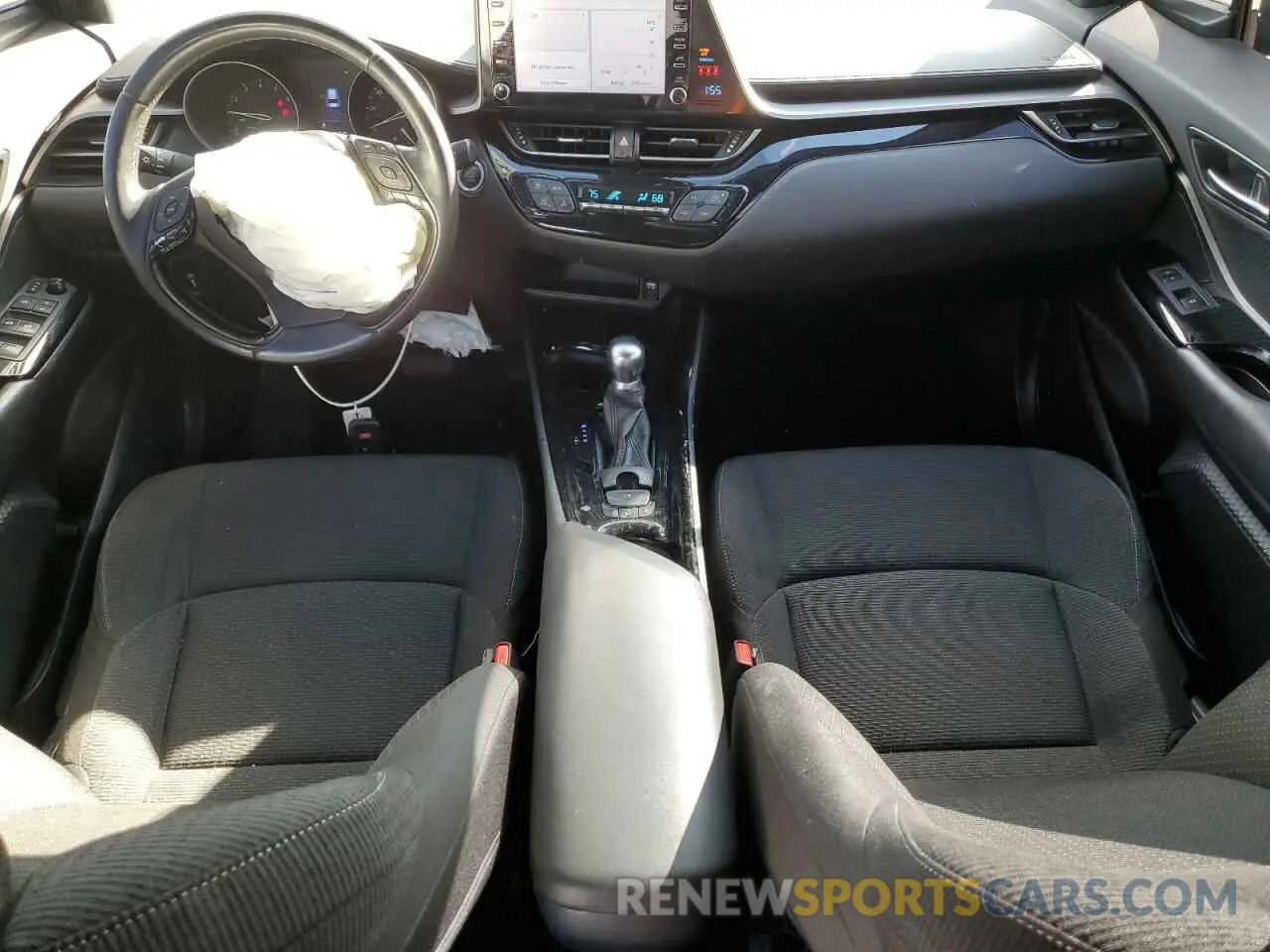 8 fotografías del automóvil dañado JTNKHMBX3K1062441 TOYOTA C-HR 2019