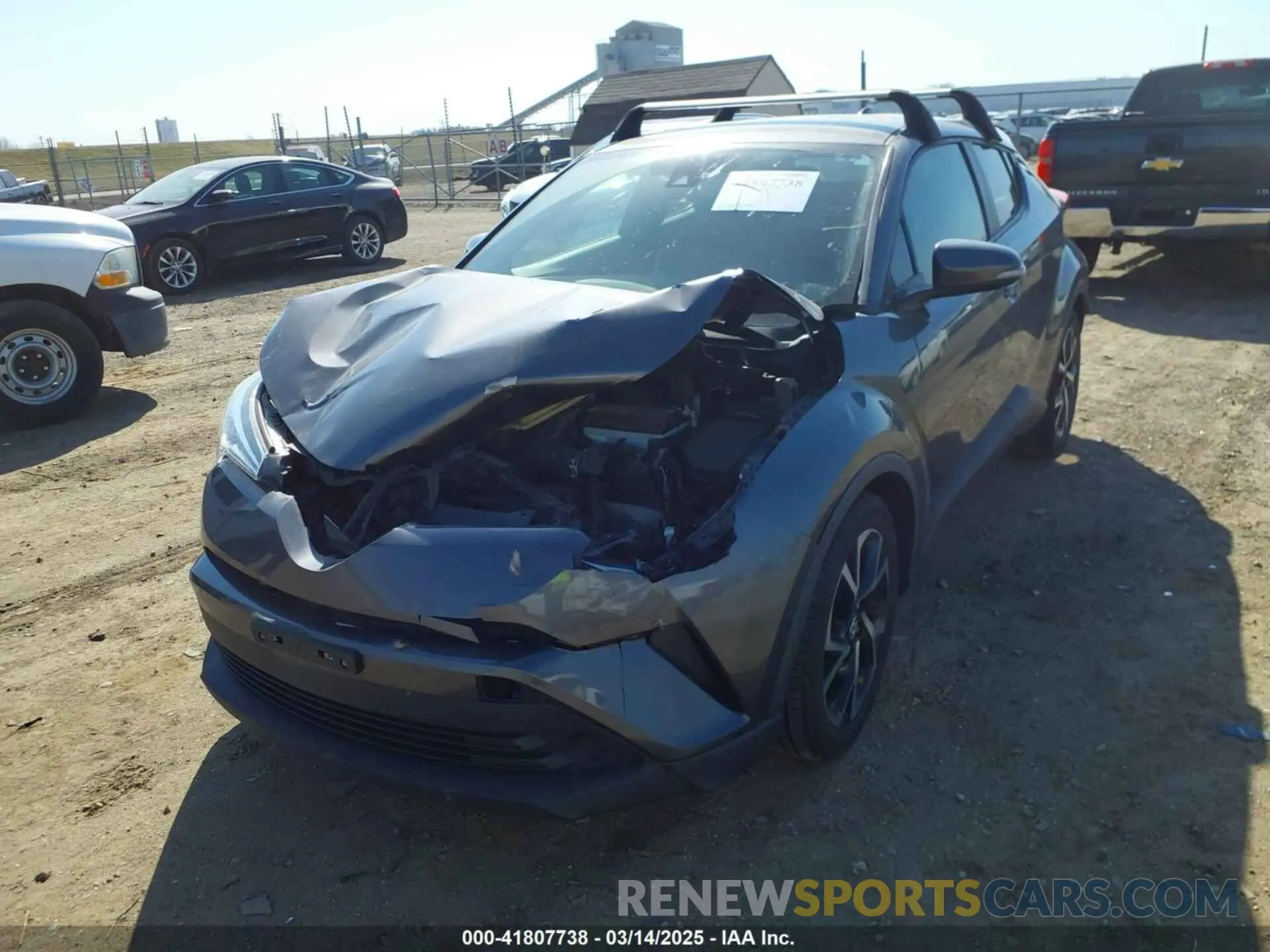 2 fotografías del automóvil dañado JTNKHMBX4K1025527 TOYOTA C-HR 2019