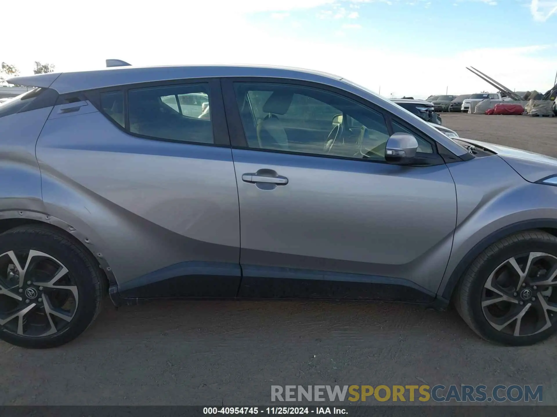 14 fotografías del automóvil dañado JTNKHMBX4K1029156 TOYOTA C-HR 2019