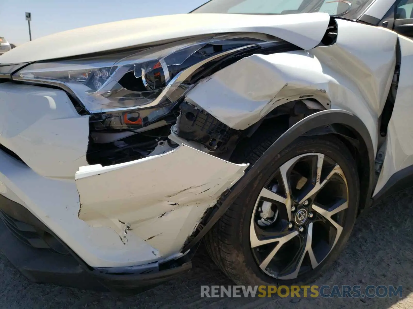 9 fotografías del automóvil dañado JTNKHMBX4K1038066 TOYOTA C-HR 2019