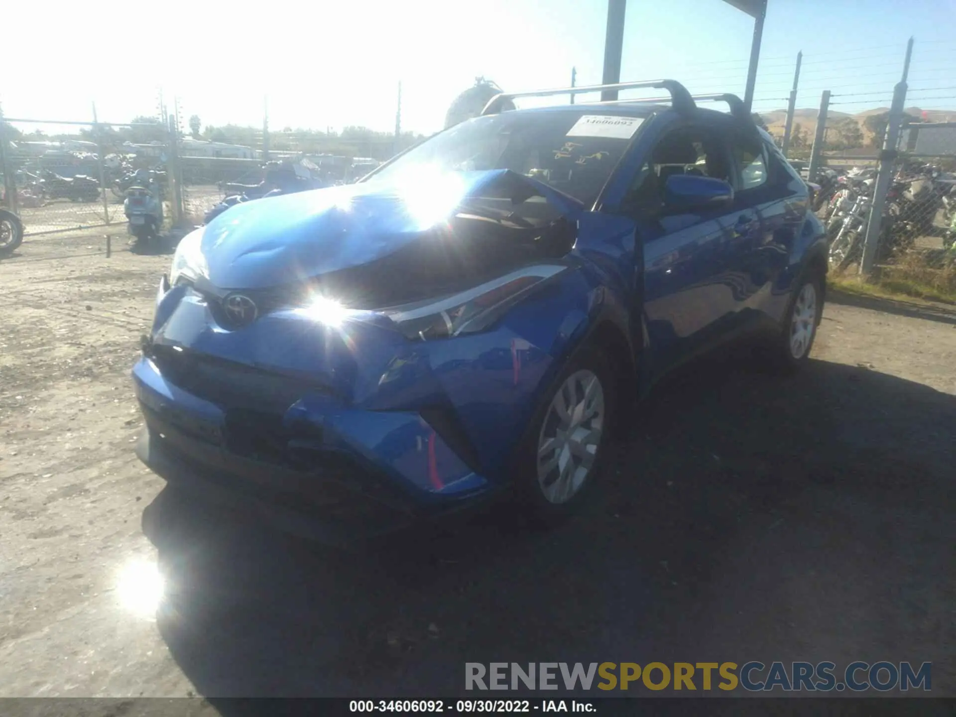 2 fotografías del automóvil dañado JTNKHMBX4K1055210 TOYOTA C-HR 2019