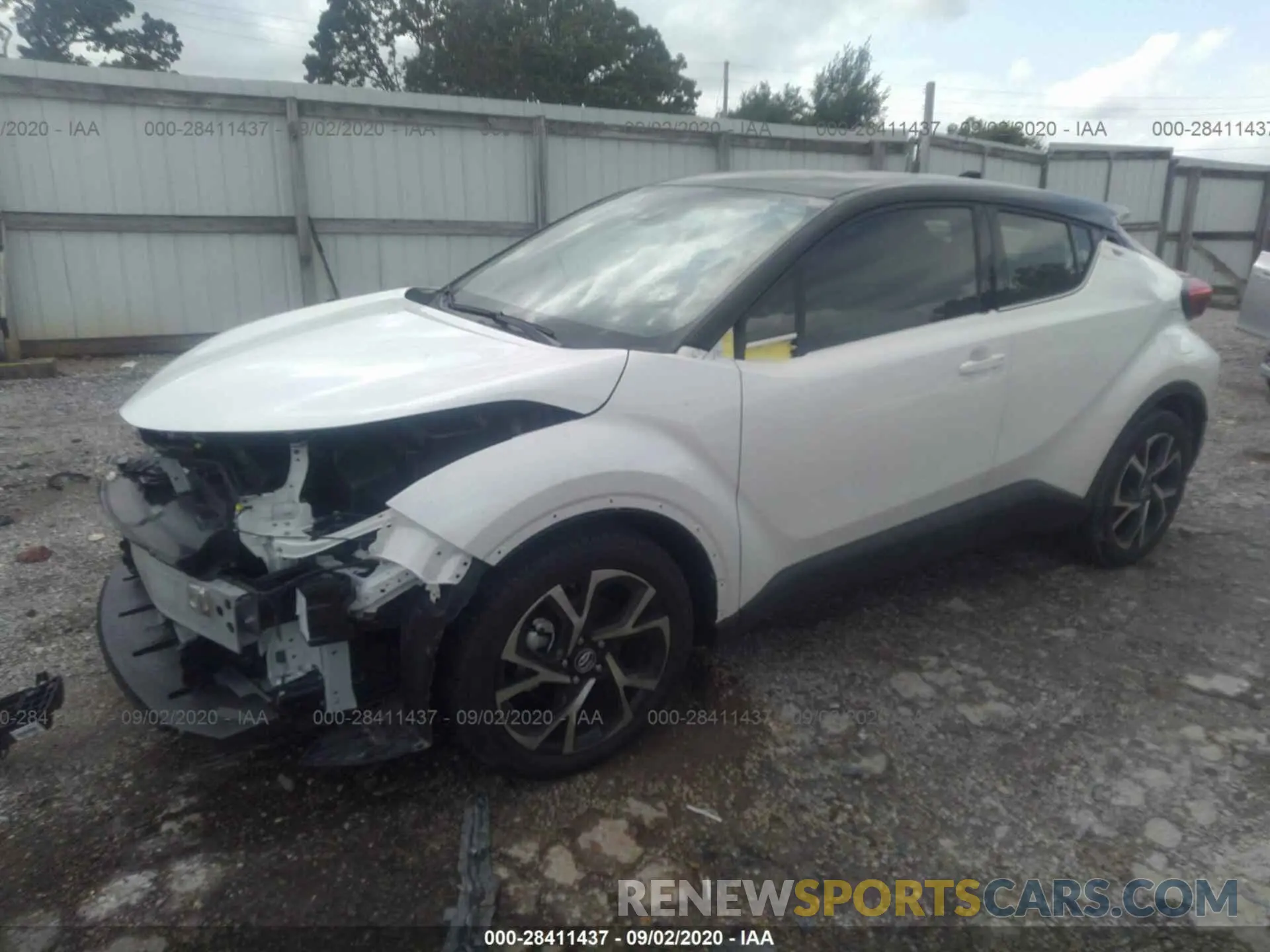 2 fotografías del automóvil dañado JTNKHMBX4K1061931 TOYOTA C-HR 2019