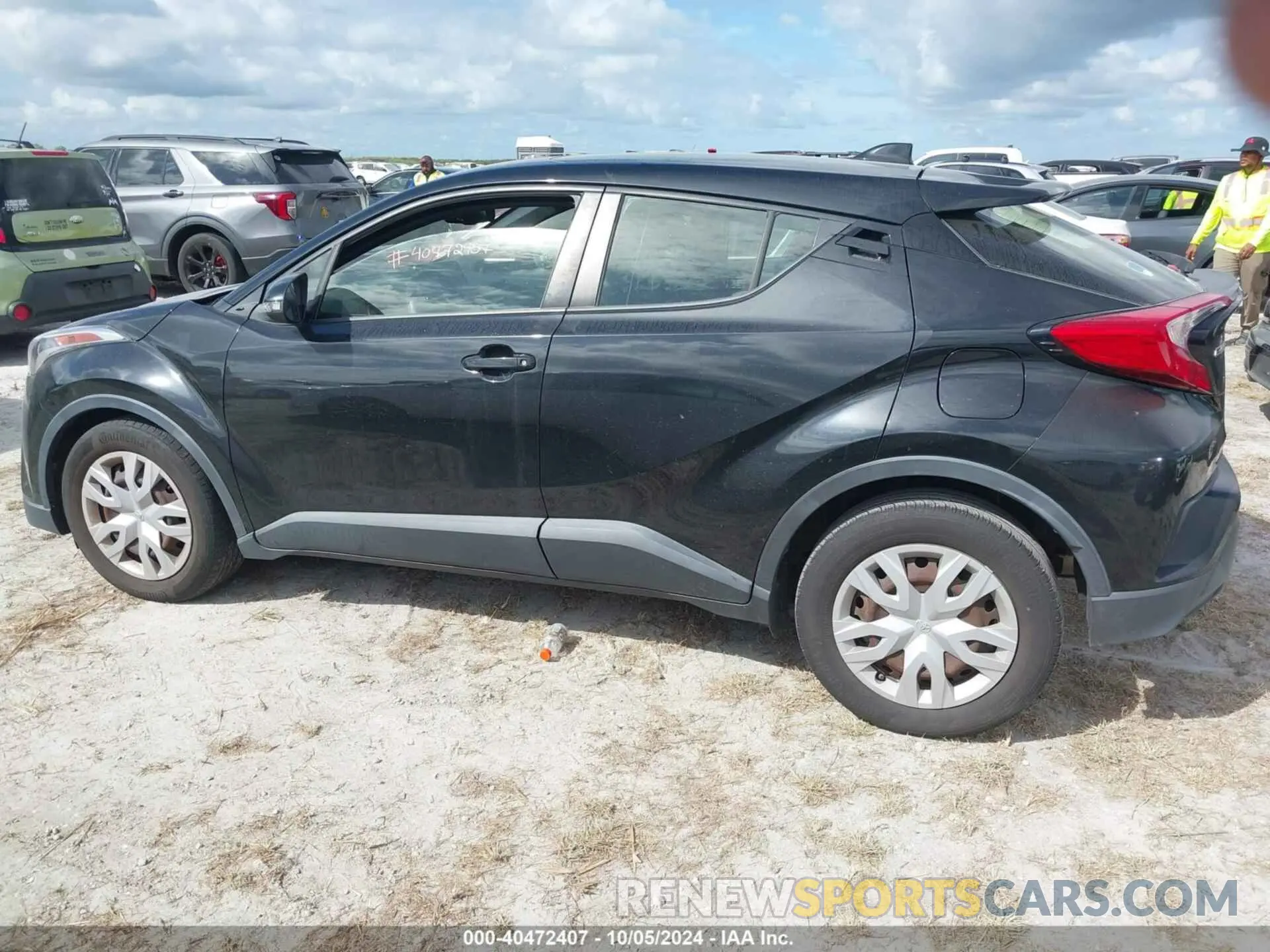 14 fotografías del automóvil dañado JTNKHMBX4K1062559 TOYOTA C-HR 2019