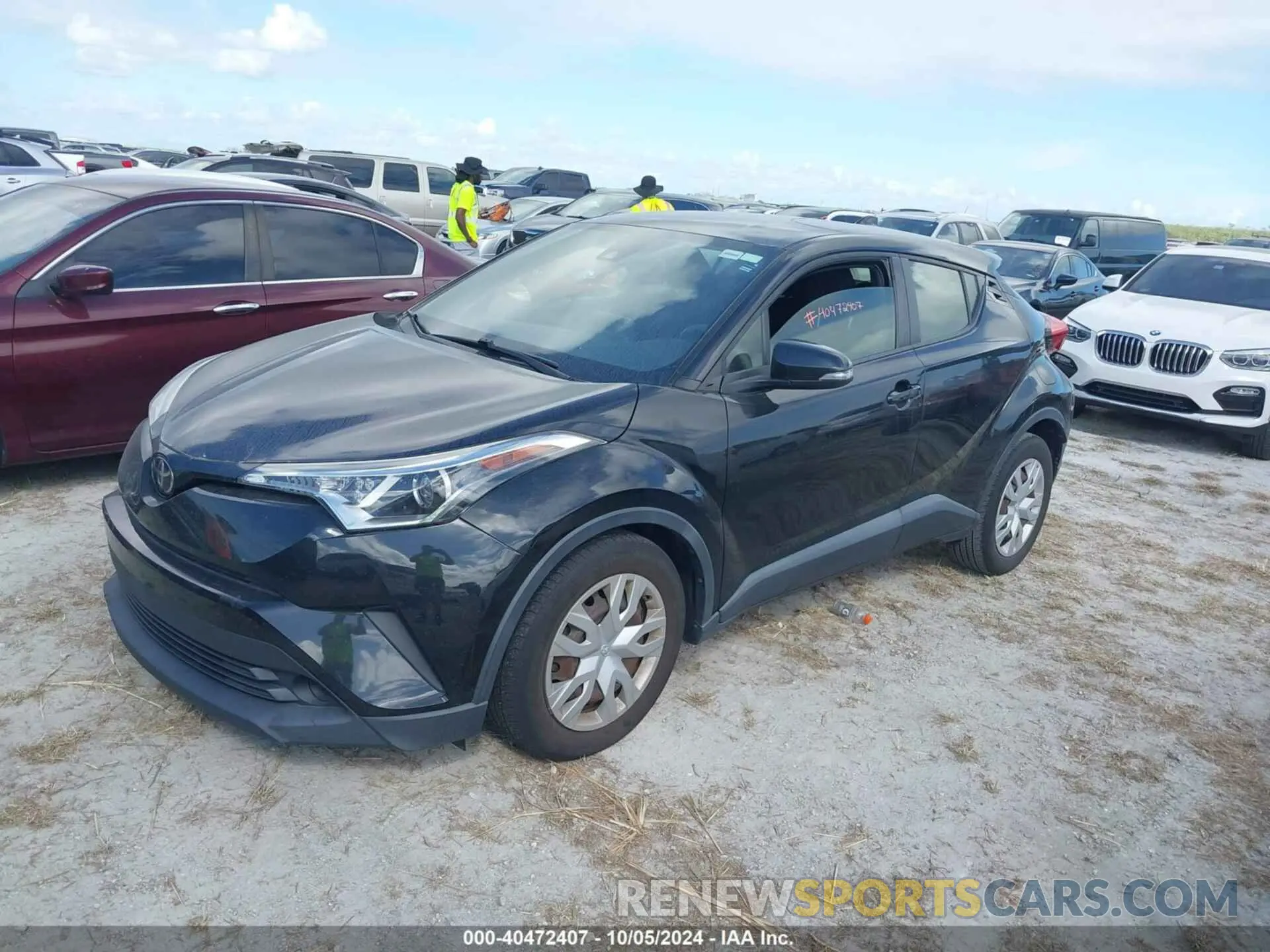 2 fotografías del automóvil dañado JTNKHMBX4K1062559 TOYOTA C-HR 2019