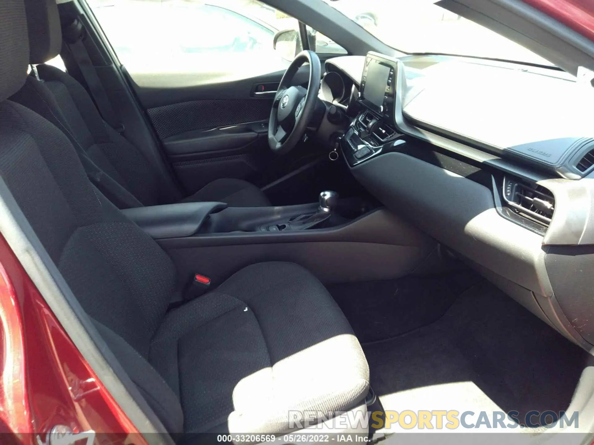5 fotografías del automóvil dañado JTNKHMBX5K1023236 TOYOTA C-HR 2019