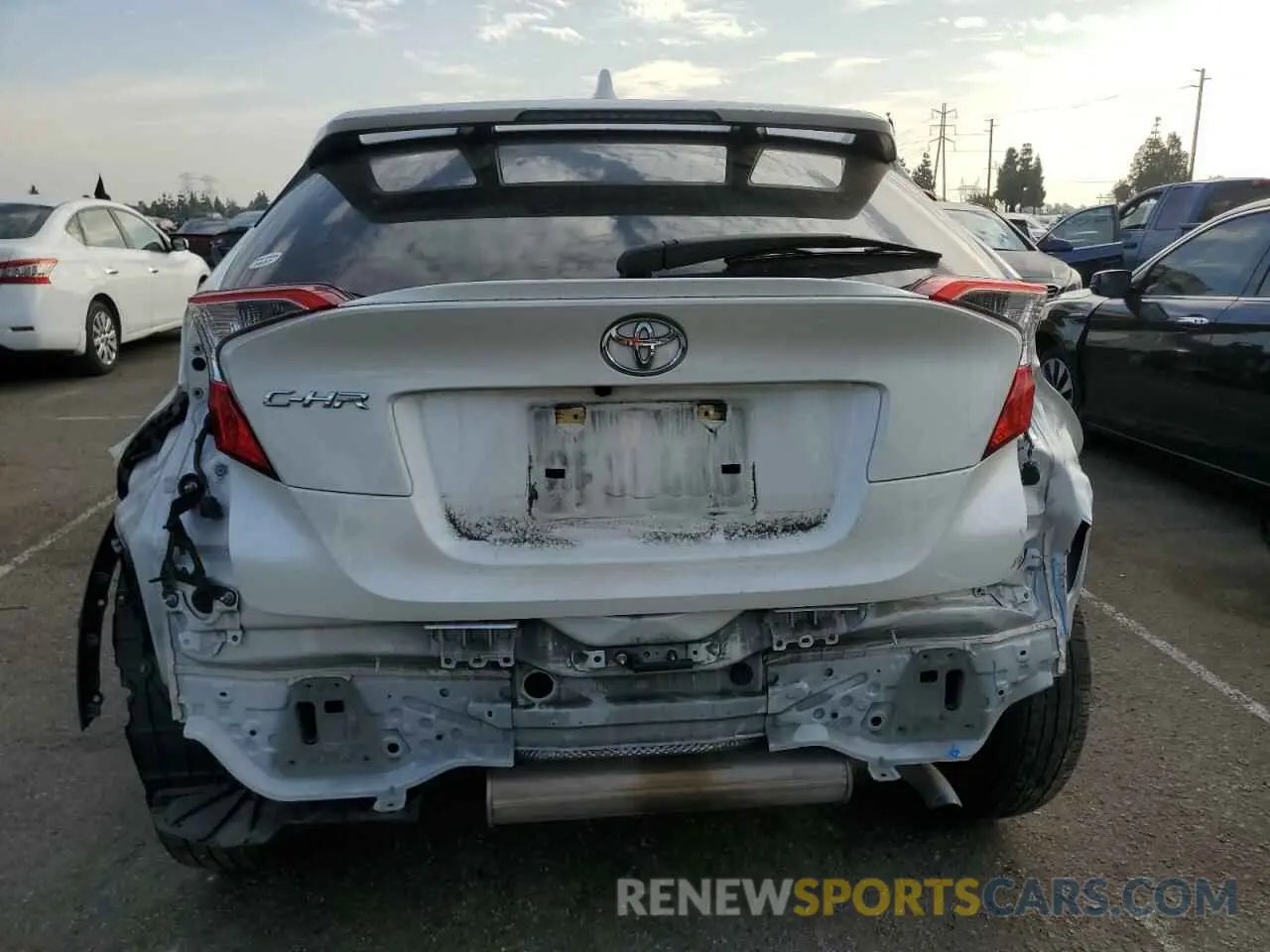 6 fotografías del automóvil dañado JTNKHMBX5K1023320 TOYOTA C-HR 2019
